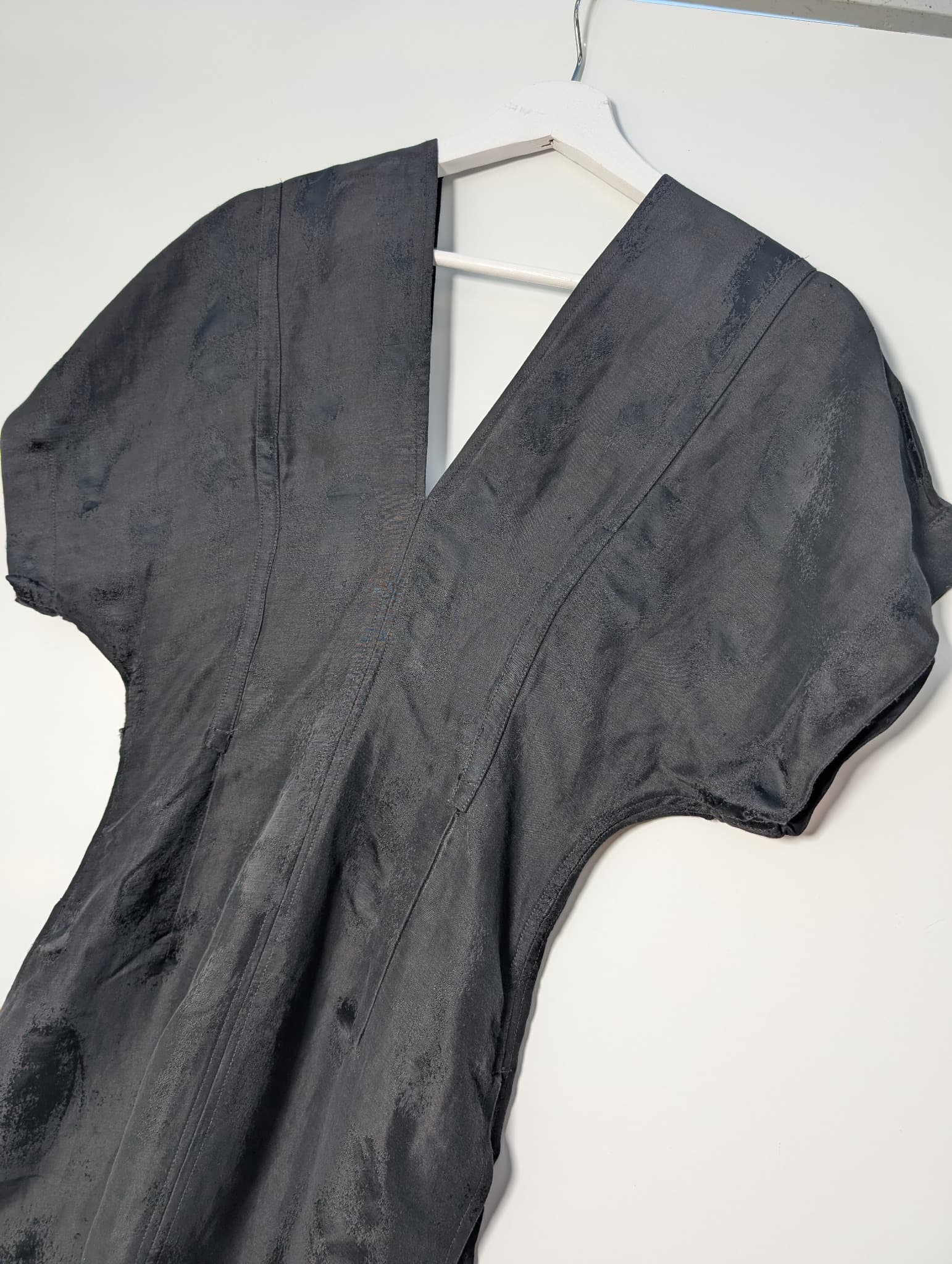 Bassike V-Neck Textured Shift Dress Black Size 0 — photo 3 of 8