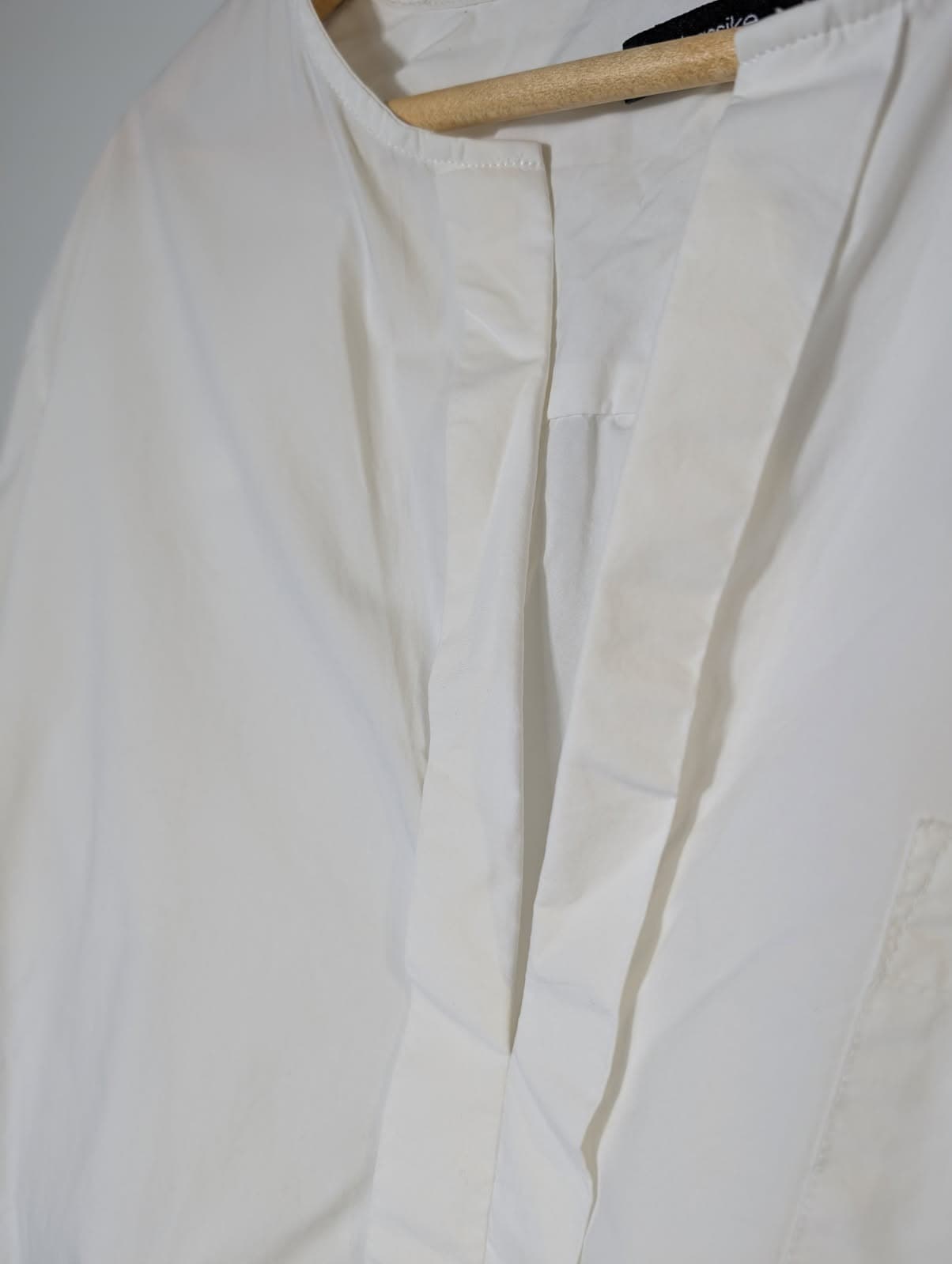 Bassike White Poplin V-Neck Button-Down Shirt - Size 1 — photo 4 of 7