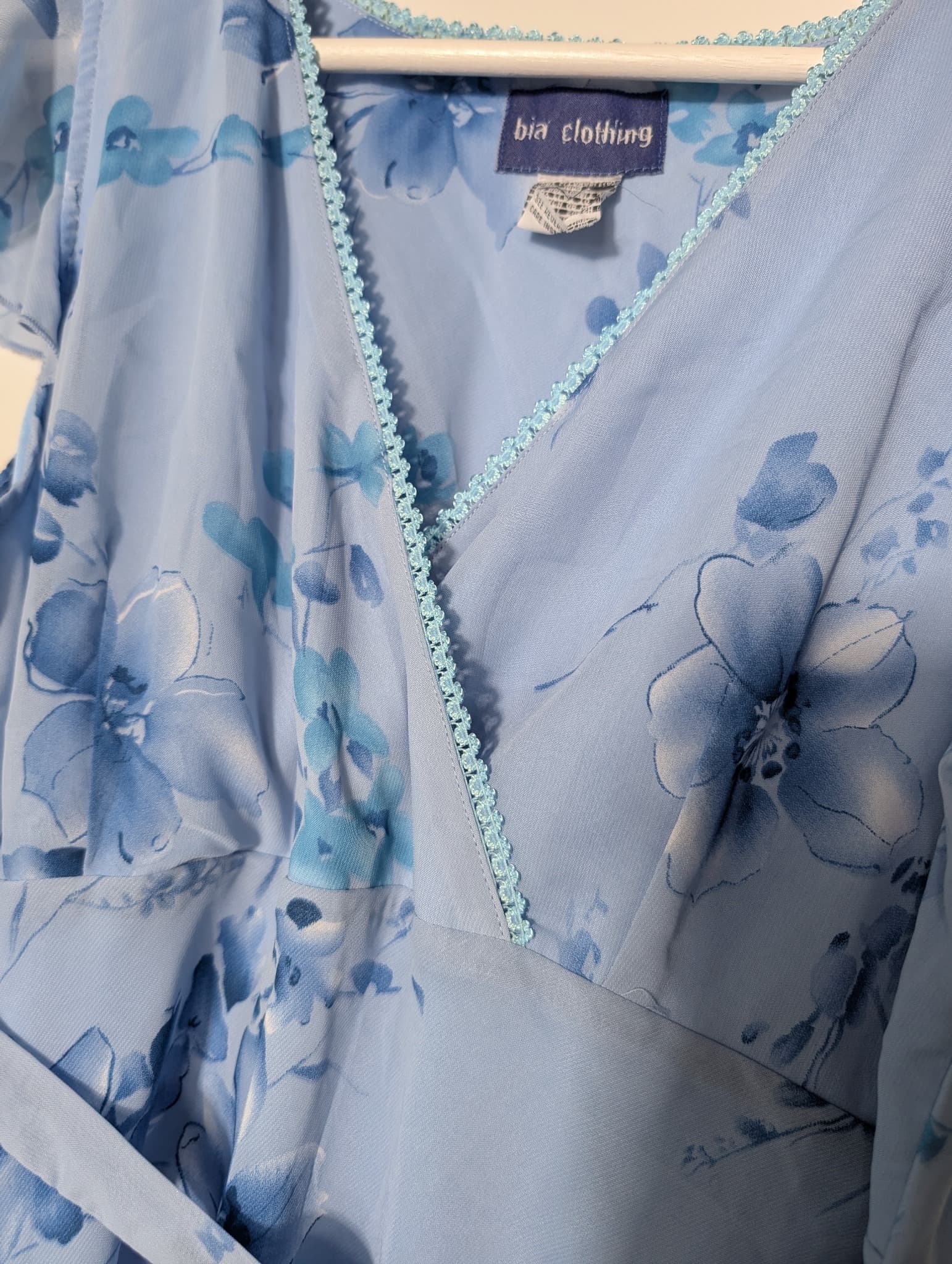 Bia Clothing Floral Midi Dress Blue Flutter Sleeve — photo 2 of 7
