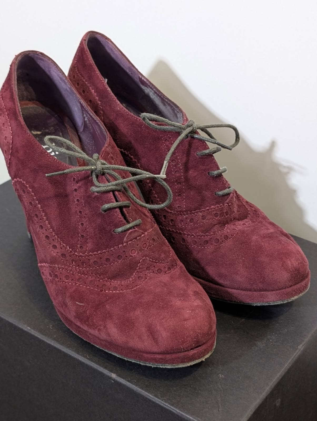 Bisanti Burgundy Suede Brogue Heeled Ankle Boots - EU 38.5 — photo 1 of 8