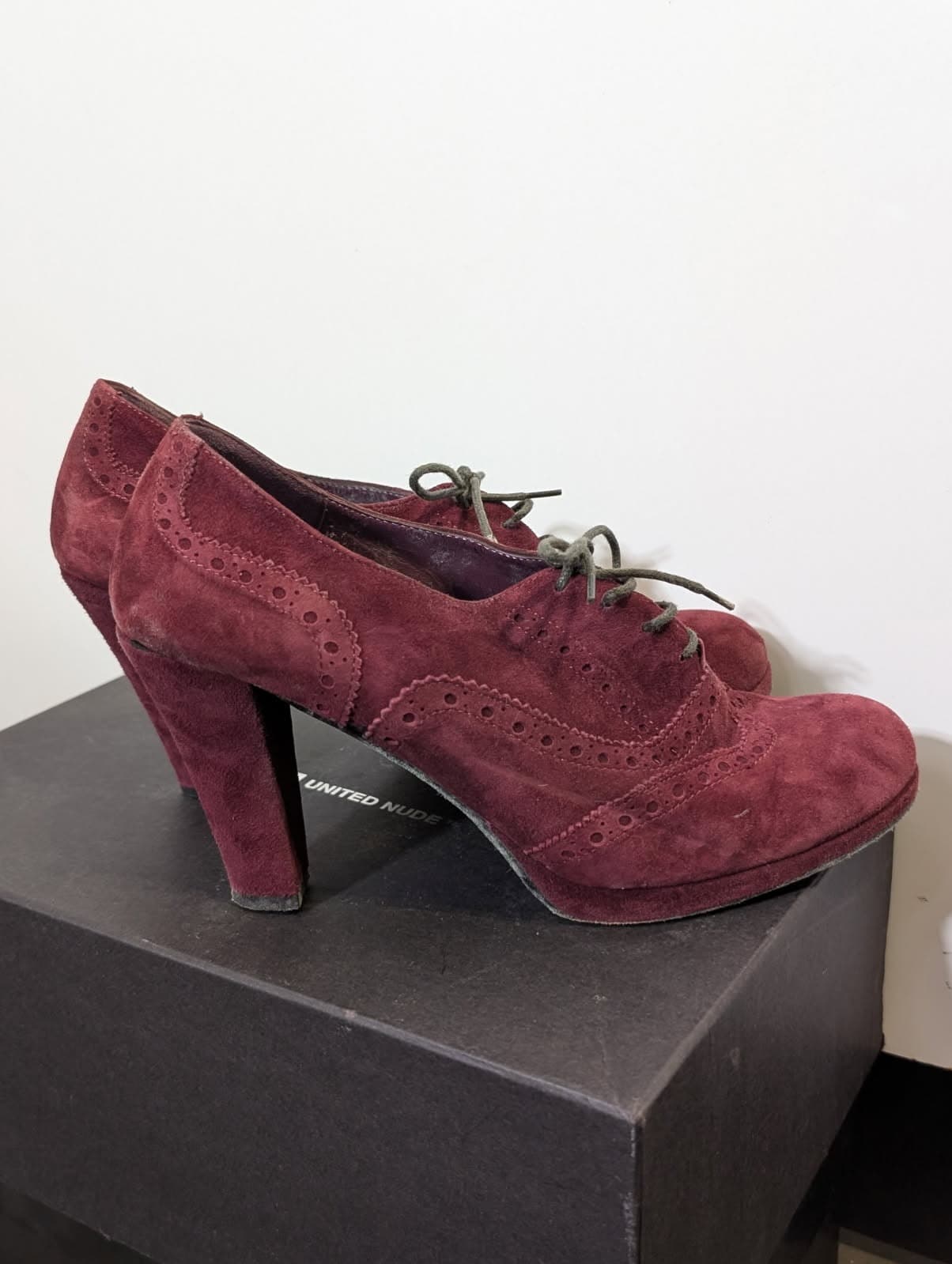 Bisanti Burgundy Suede Brogue Heeled Ankle Boots - EU 38.5 — photo 6 of 8