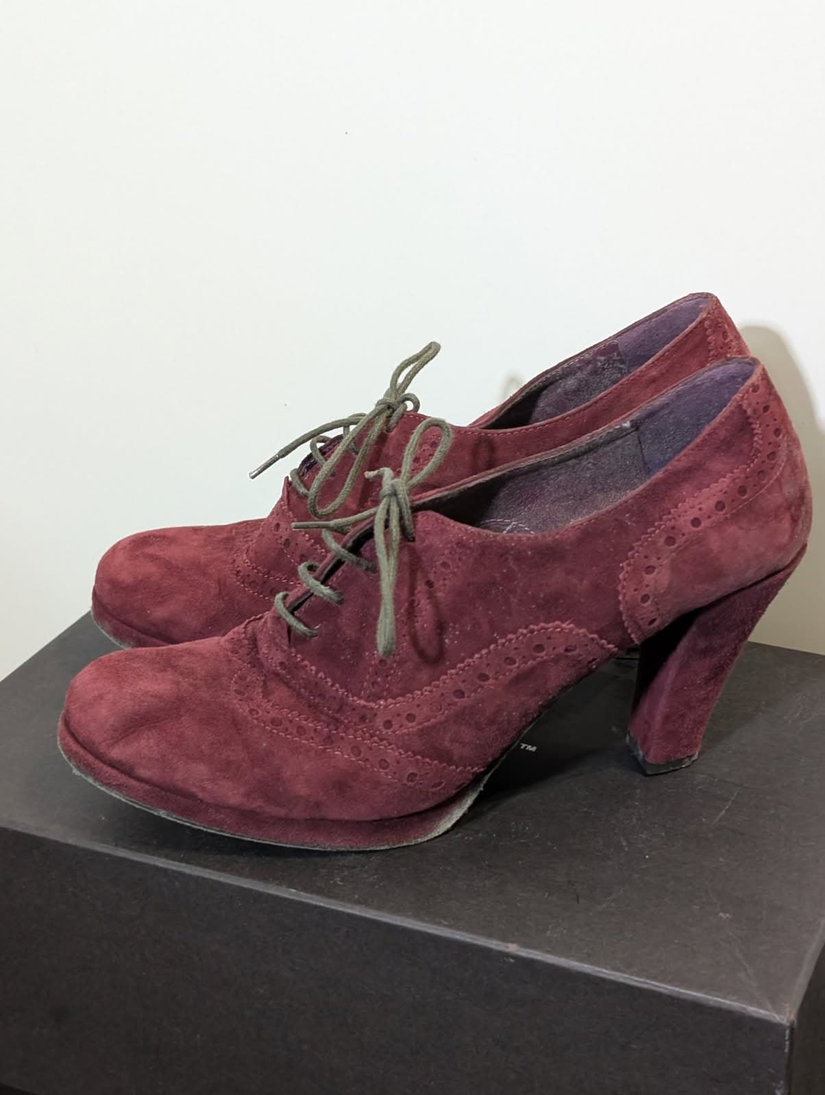 Bisanti Burgundy Suede Brogue Heeled Ankle Boots - EU 38.5 — photo 7 of 8
