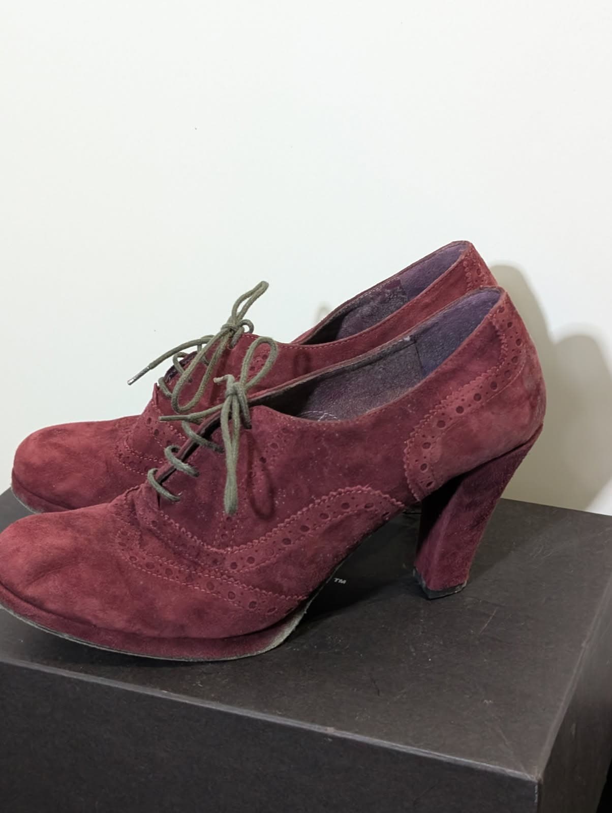 Bisanti Burgundy Suede Brogue Heeled Ankle Boots - EU 38.5 — photo 8 of 8