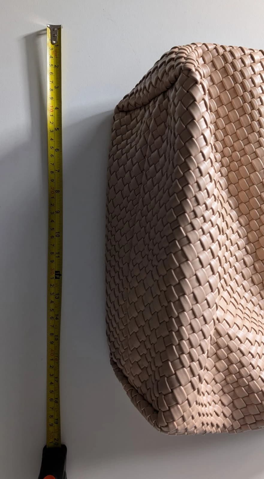 Black Caviar Beige Woven Leather Handbag with Detachable Strap — photo 3 of 9
