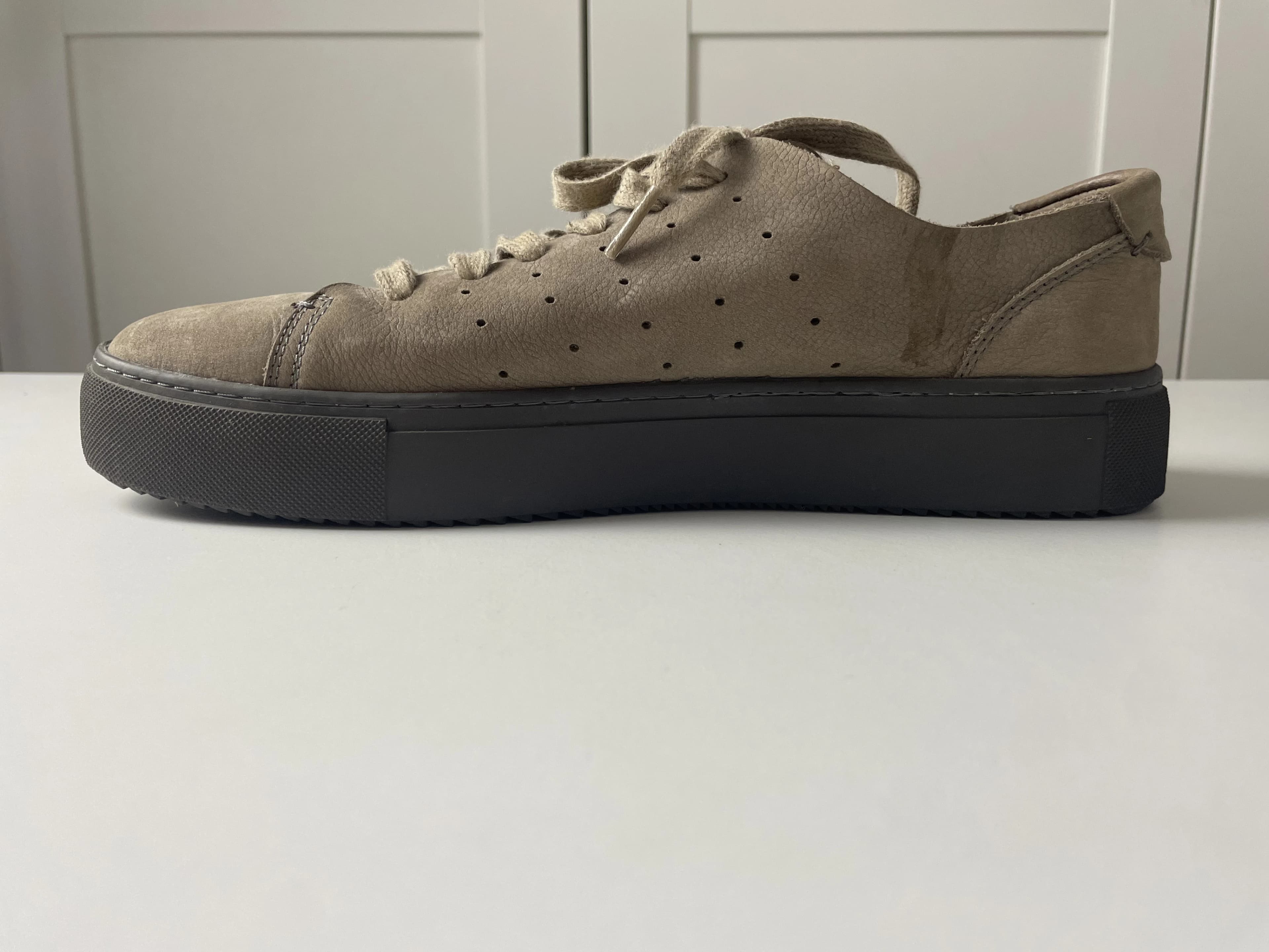 Brando Beige Suede Sneakers — photo 3 of 14