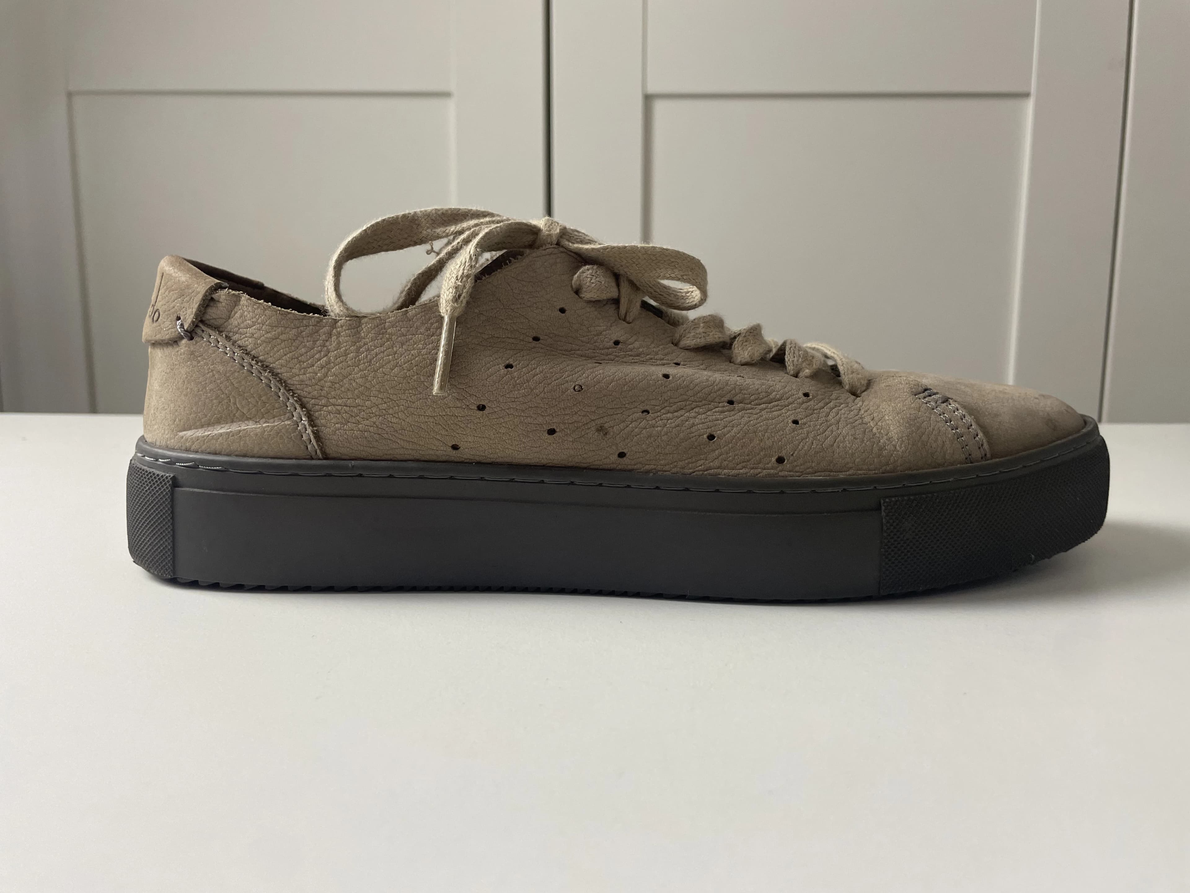Brando Beige Suede Sneakers — photo 8 of 14