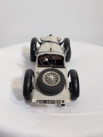 Burago Mercedes-Benz SSK 1928 Diecast Model Car 1:18 Scale White — photo 6 of 6