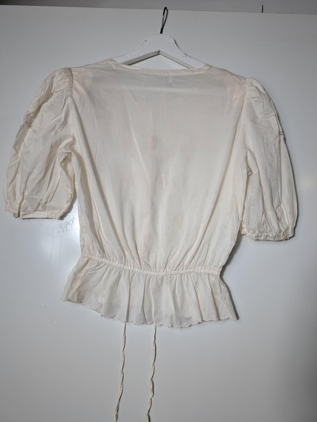 Callore Vintage Floral Embroidered Peplum Blouse Cream — photo 5 of 10