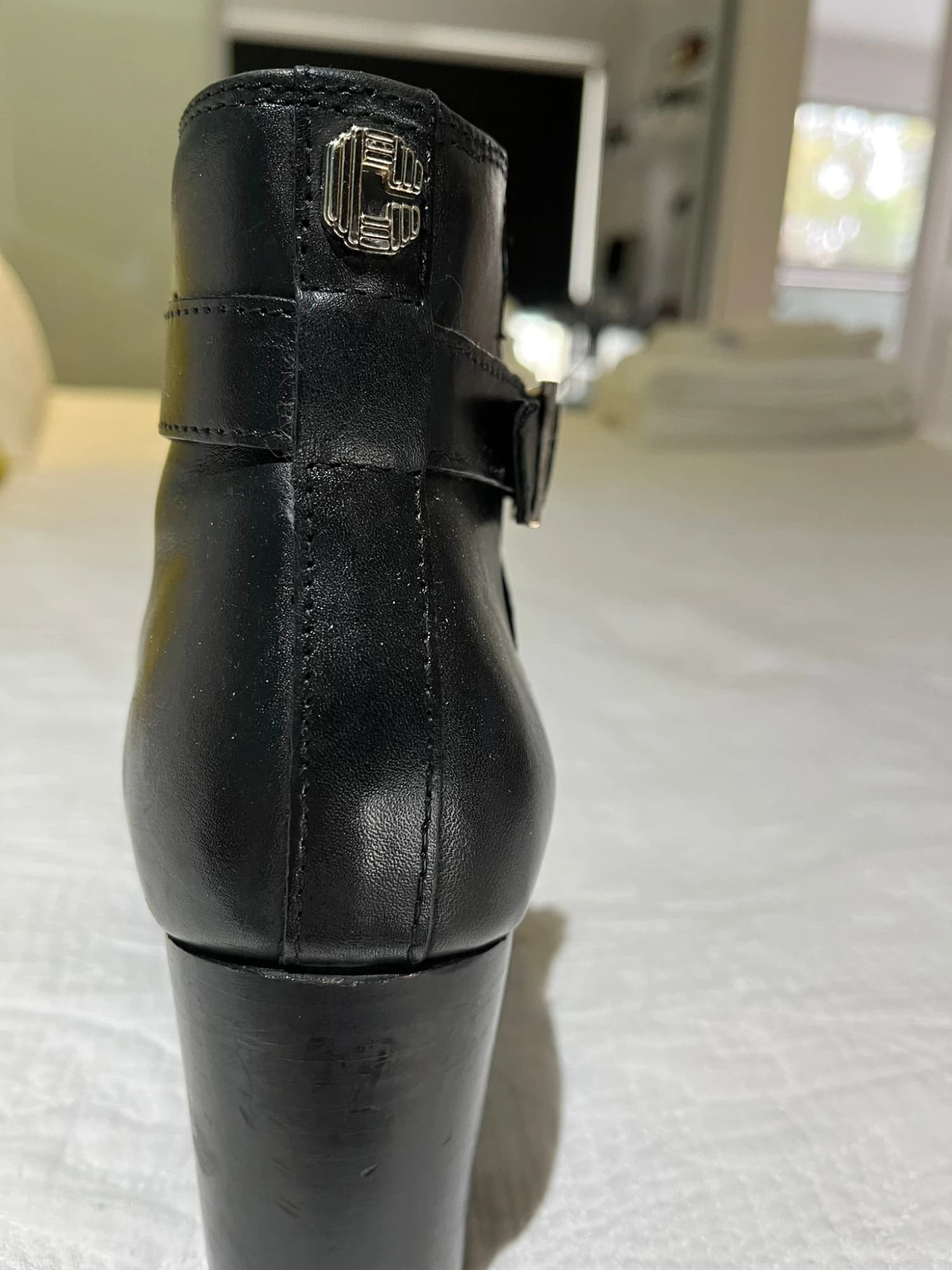 Carvela Black Leather Block Heel Ankle Boots EU 40 — photo 5 of 5