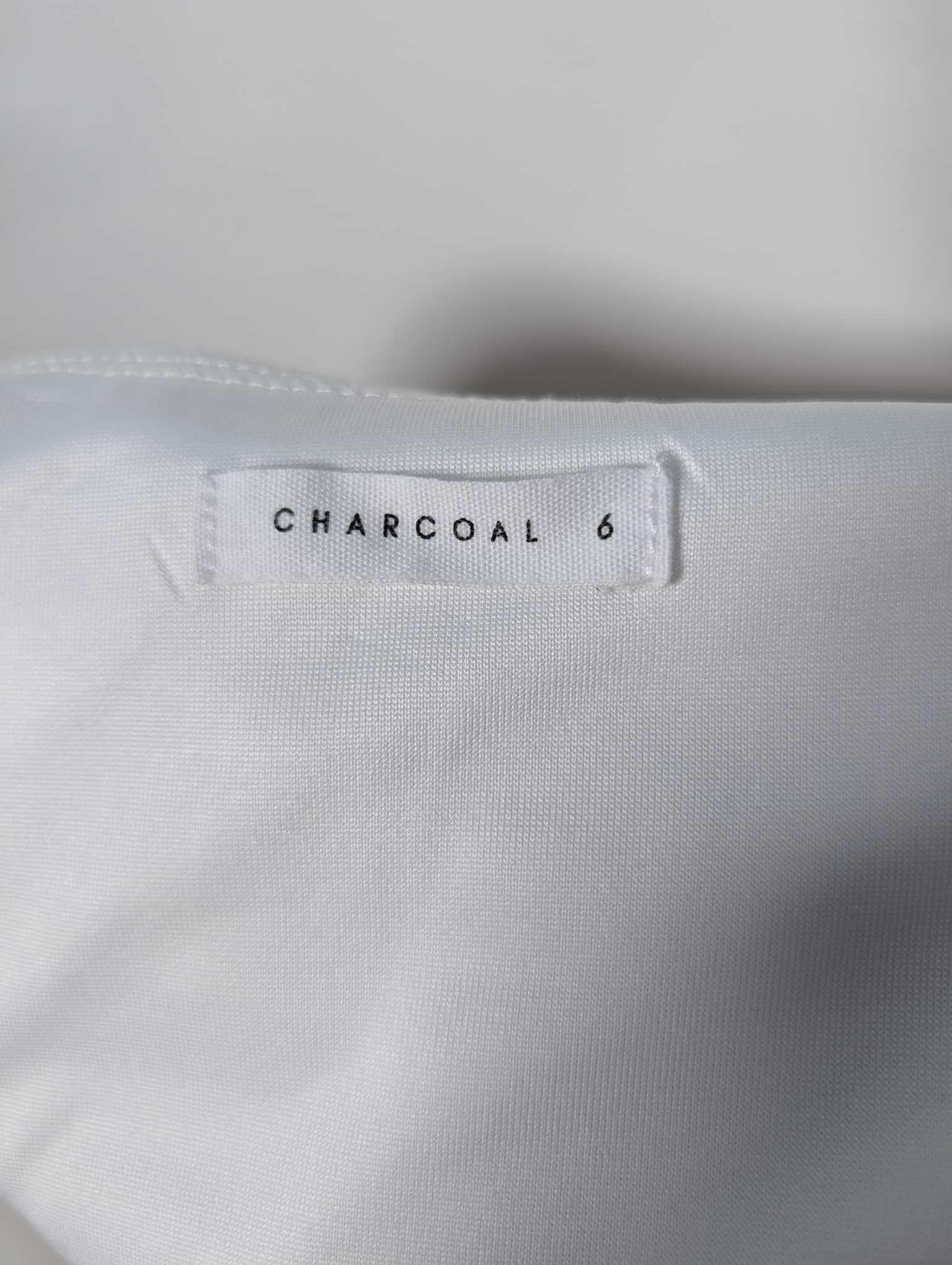CHARCOAL White V-Neck Mini Dress Size 6 — photo 6 of 8