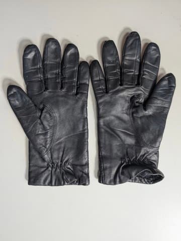 Classic Black Leather Winter Gloves - Soft Lined — photo 2 of 6