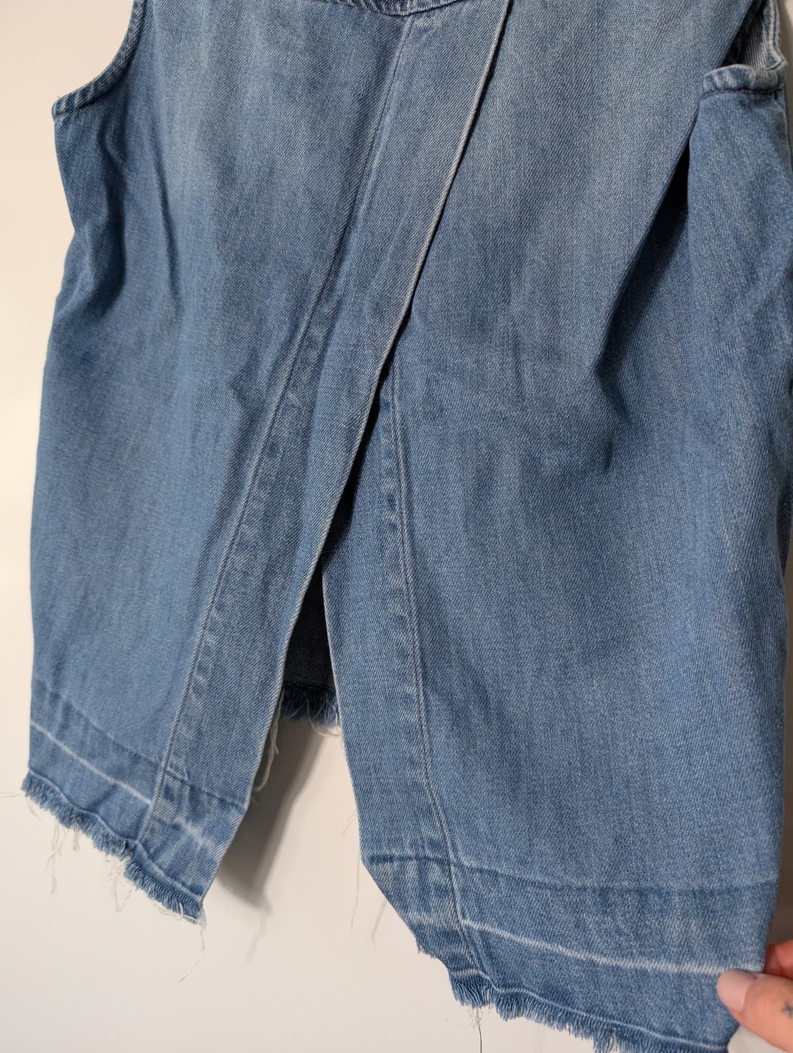 Cloth & Stone Denim Tank Top Raw Hem Split Back Women's S — photo 4 of 13
