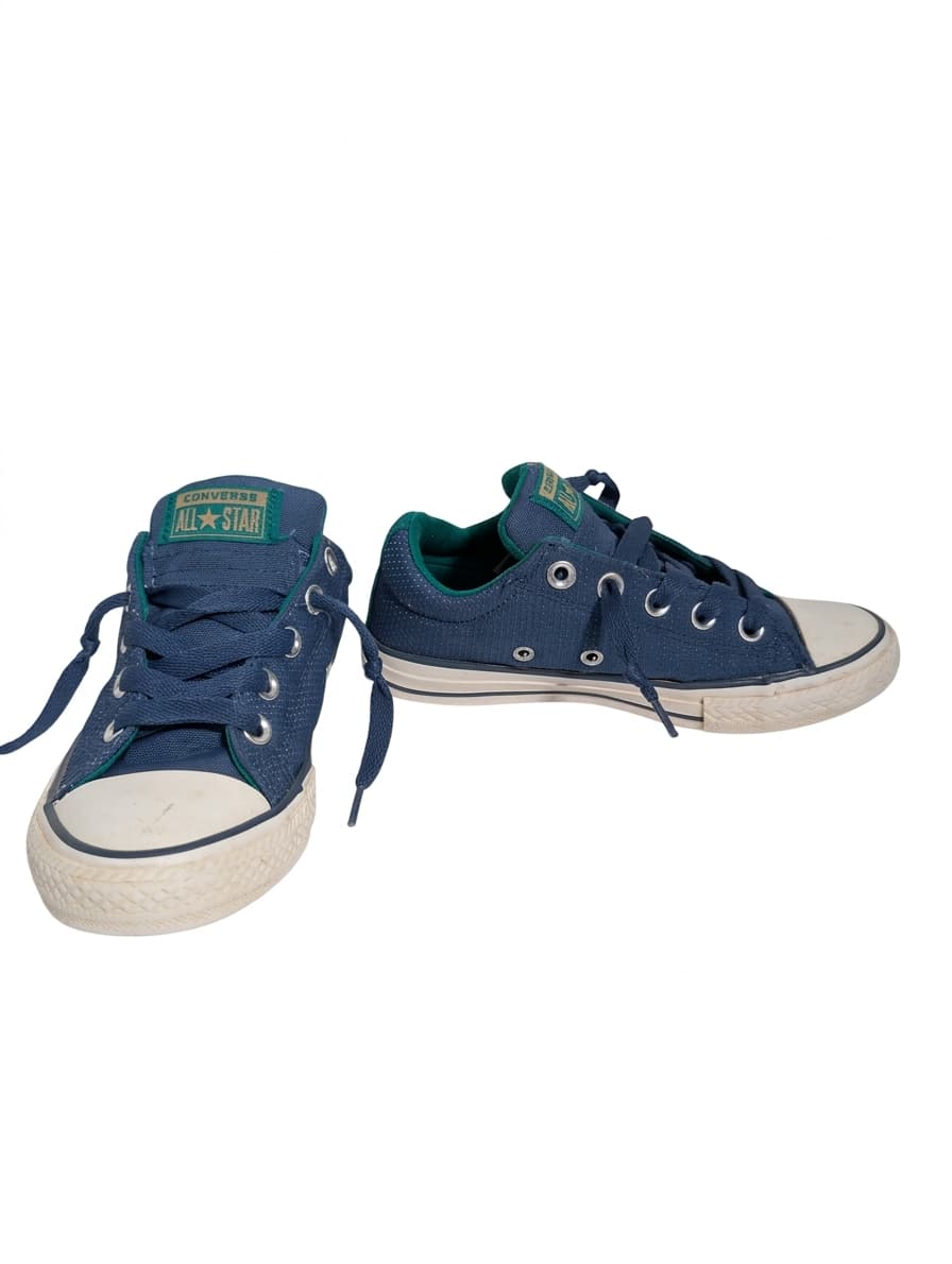 Converse Chuck Taylor All Star Low Top Navy Blue Junior US 1 — photo 1 of 8