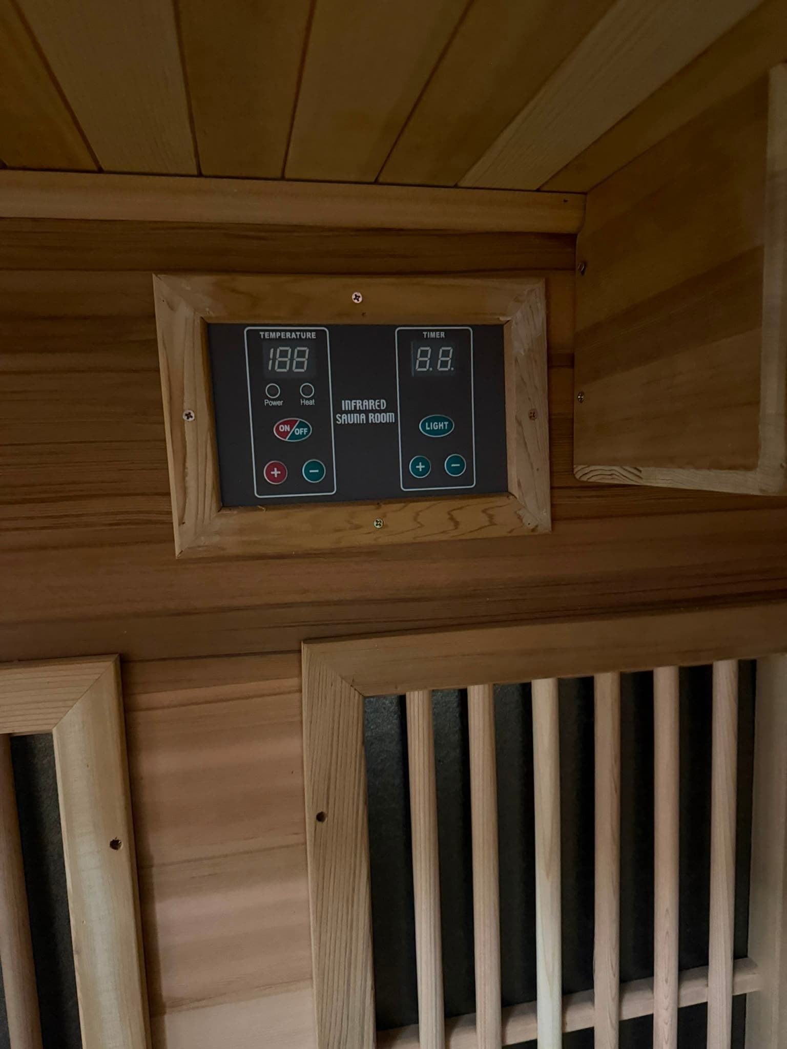 Corner Infrared Sauna Room with Digital Monitor and Audio System — photo 6 of 10