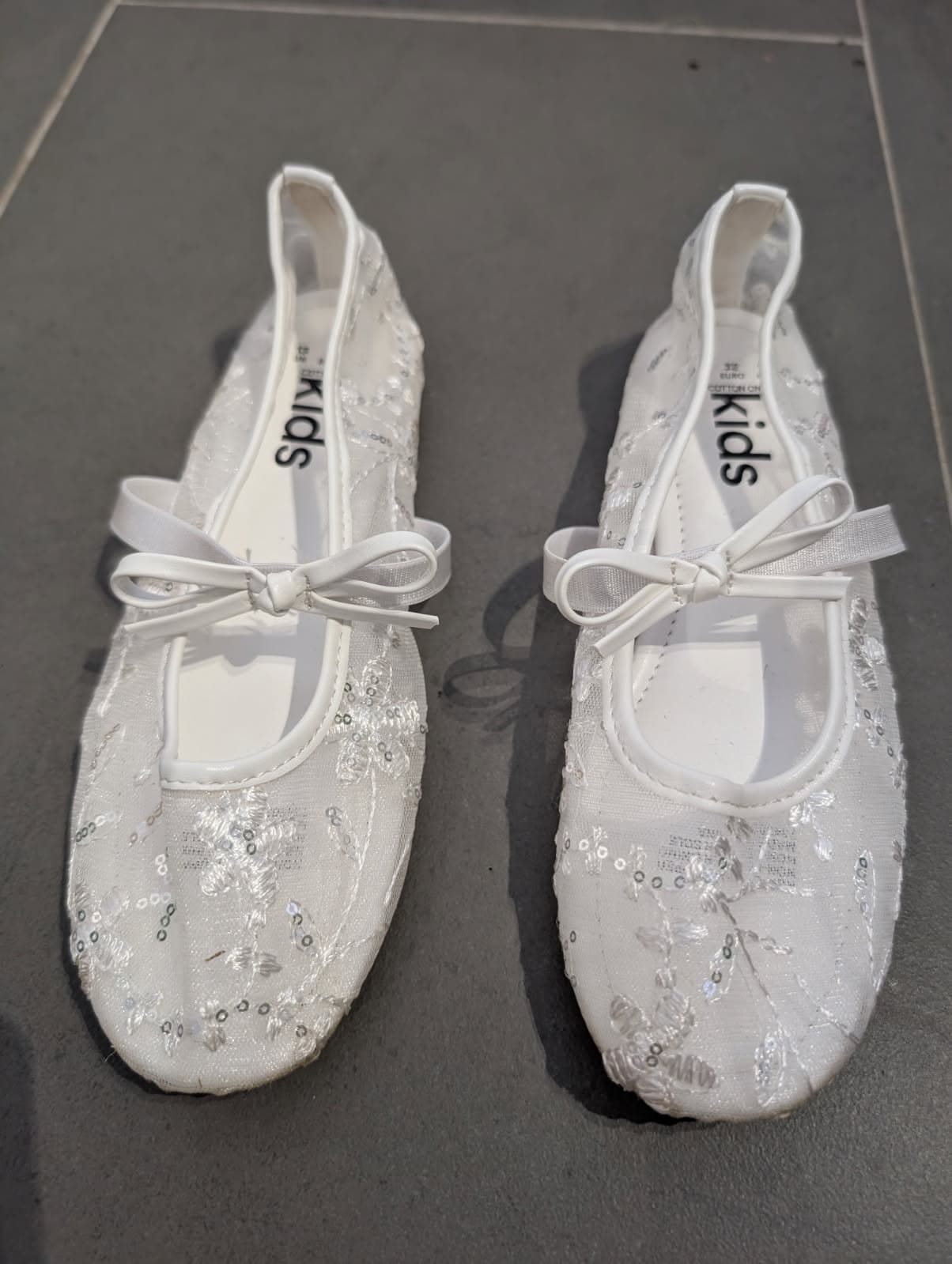 Cotton On Kids Girls White Sequin Floral Mesh Ballet Flats - Size UK 13 — photo 2 of 4
