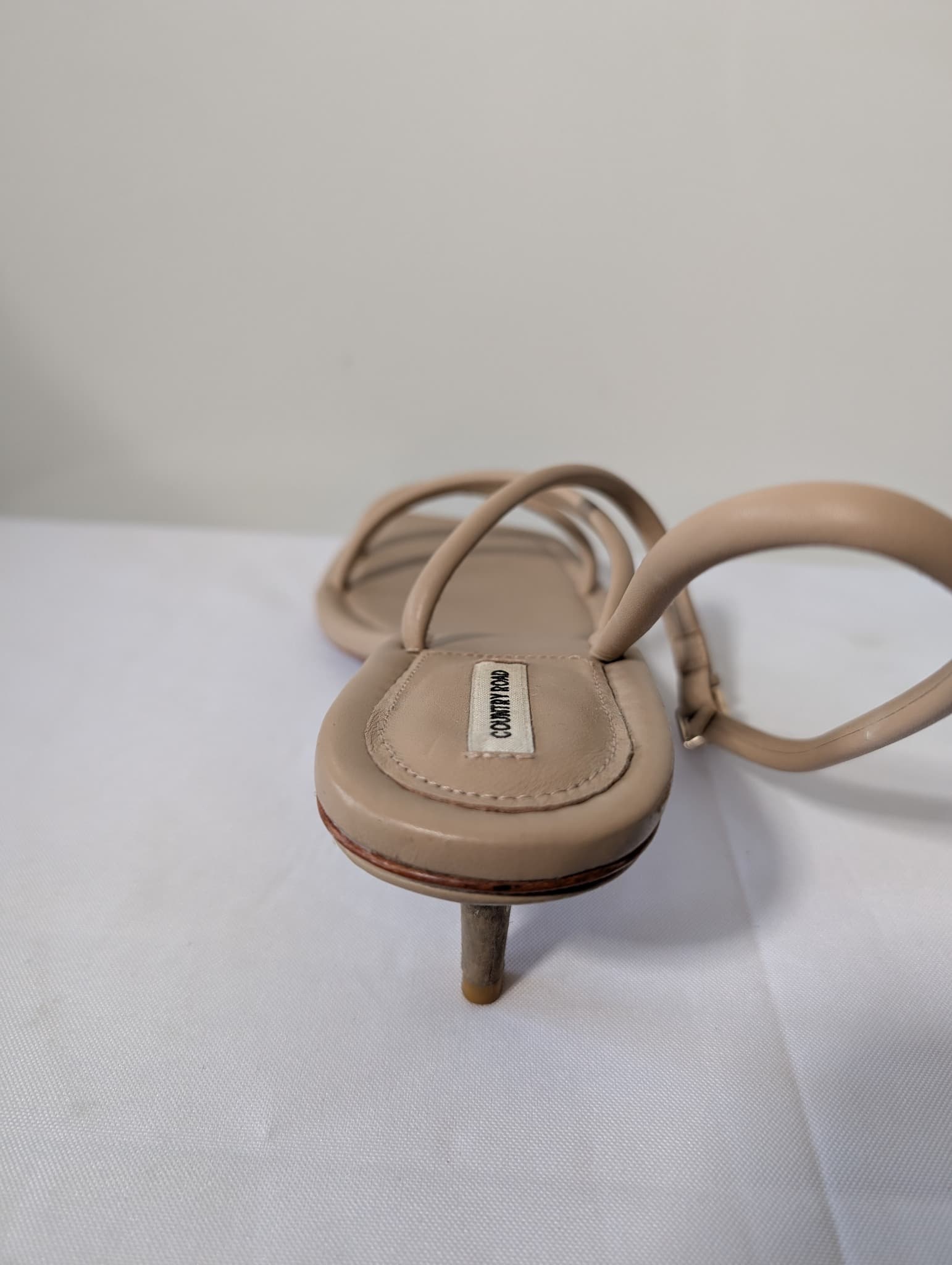 Country Road Strappy Kitten Heel Sandals Nude EU 42 — photo 3 of 8