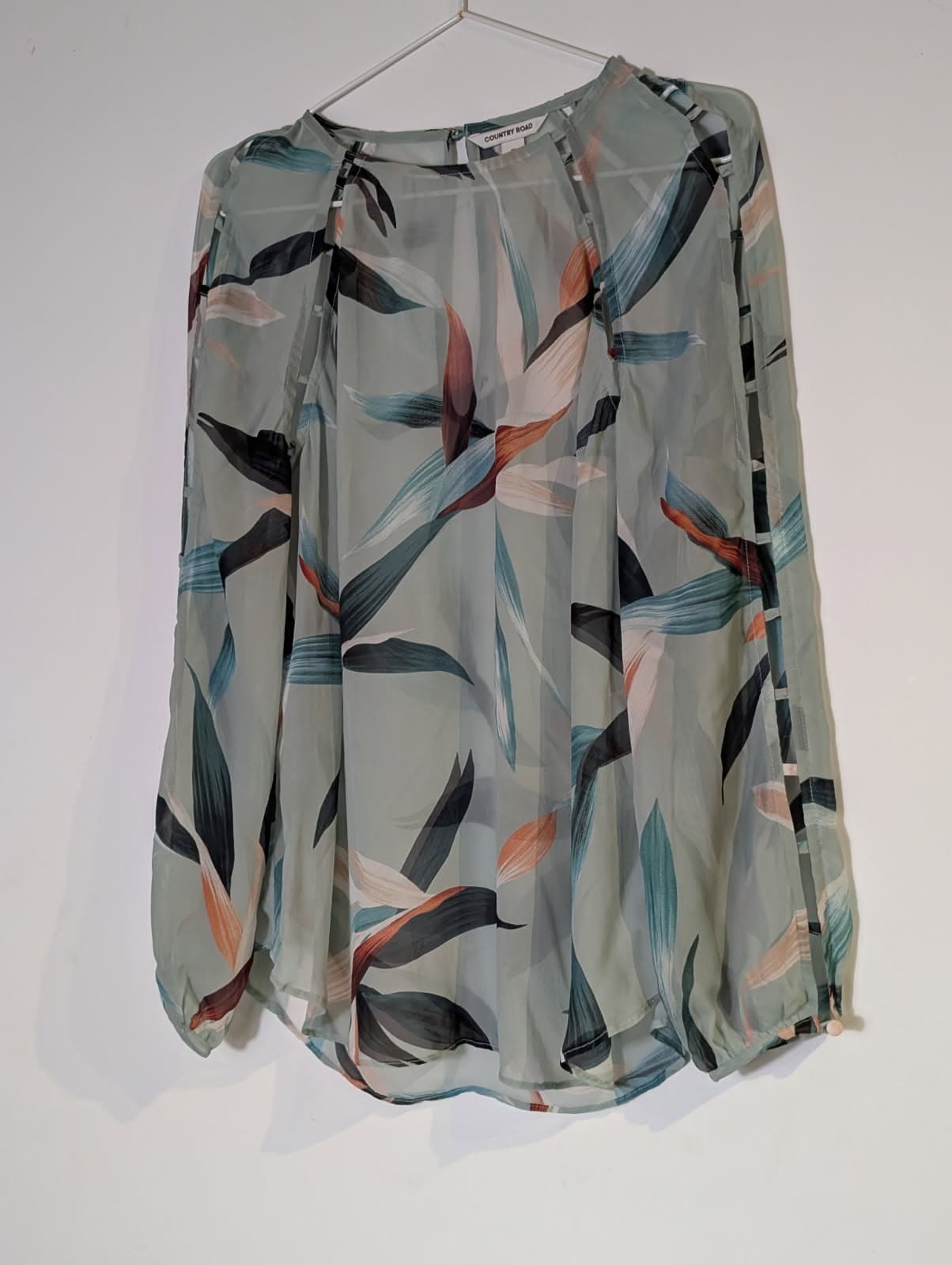 Country Road Women's 100% Silk Tropical Leaf Print Blouse - Size 10 — photo 4 of 10