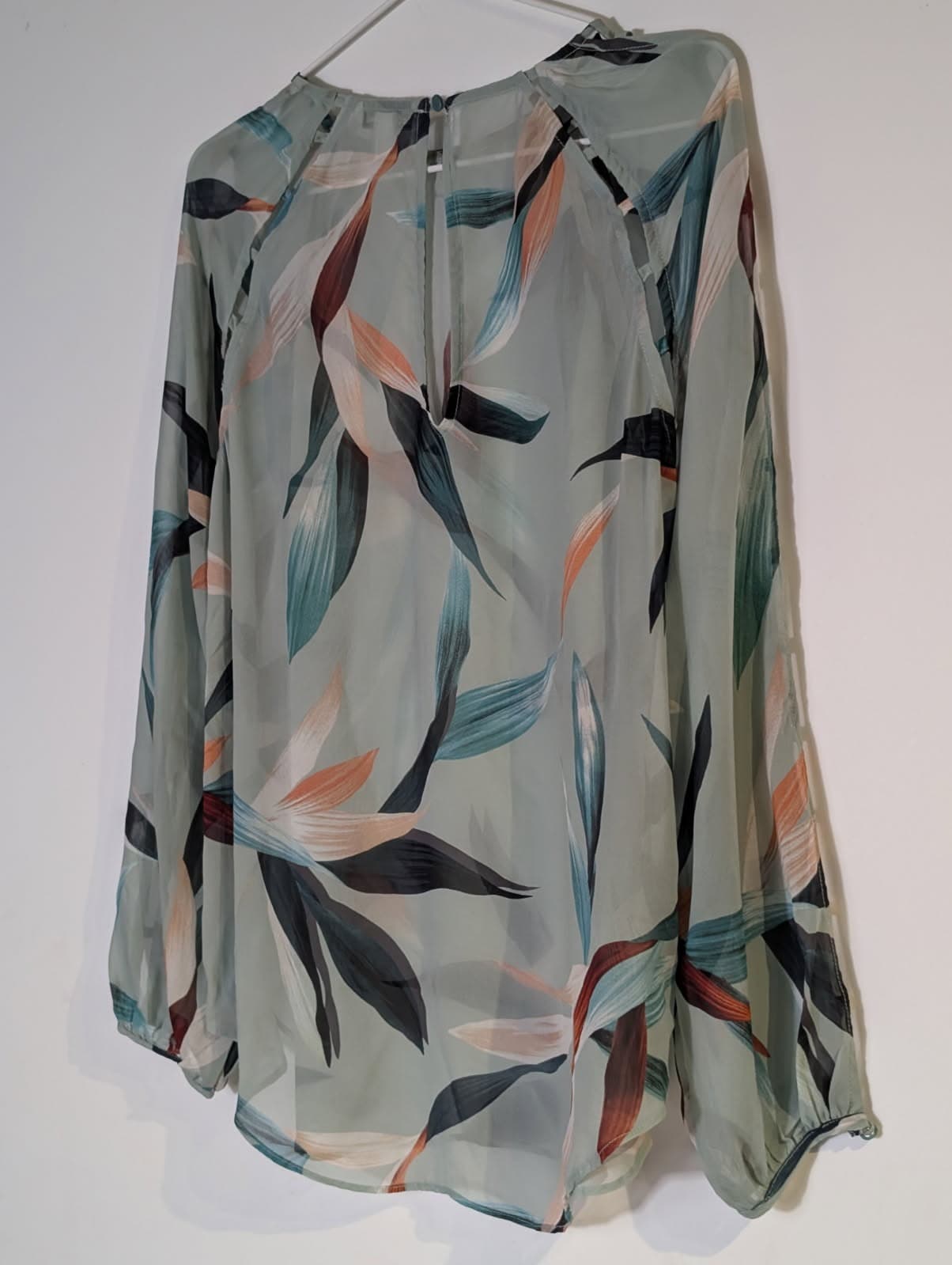 Country Road Women's 100% Silk Tropical Leaf Print Blouse - Size 10 — photo 8 of 10