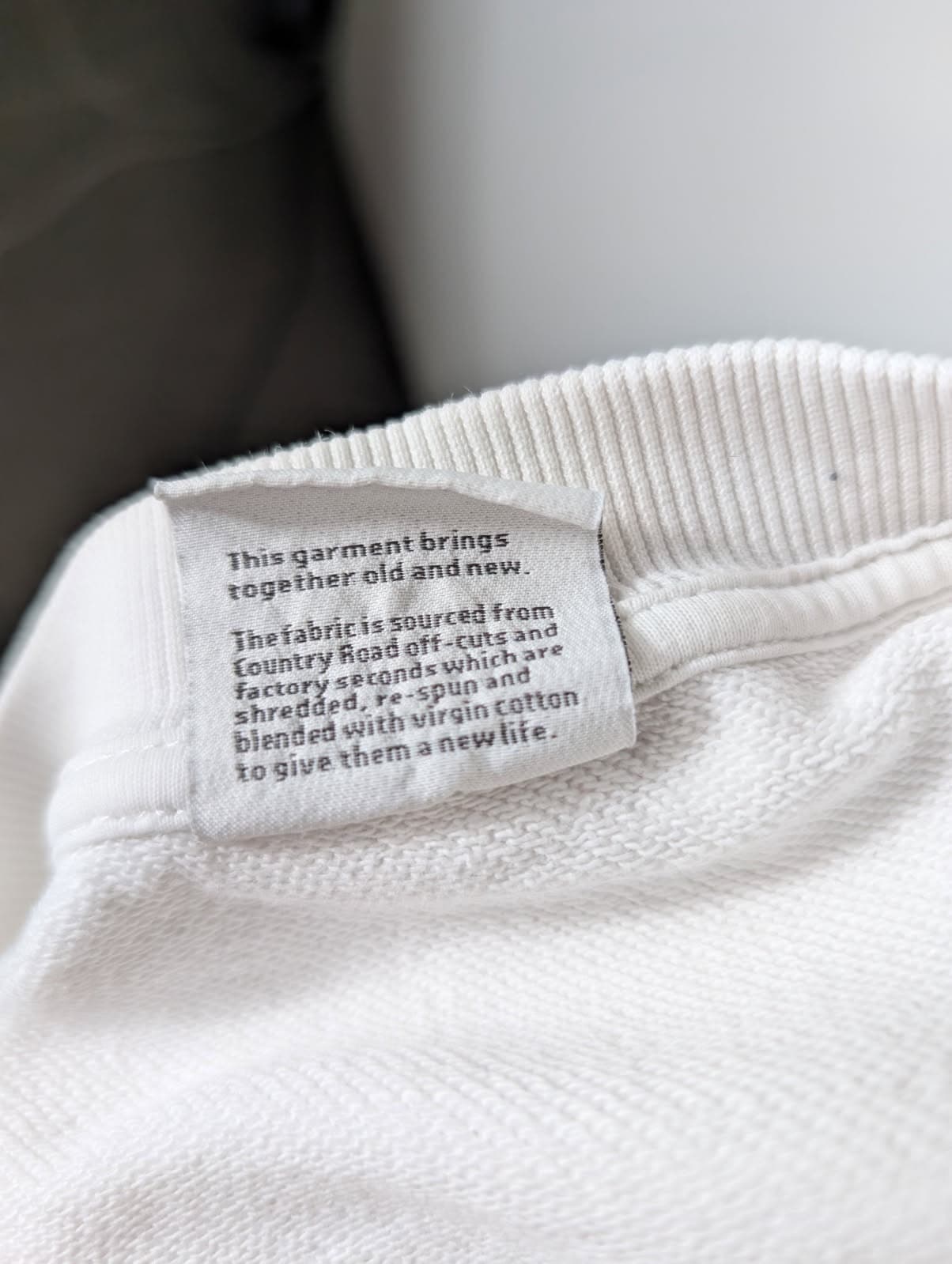 Country Road Women's Sweatshirt White Side Zip Detail — photo 4 of 9
