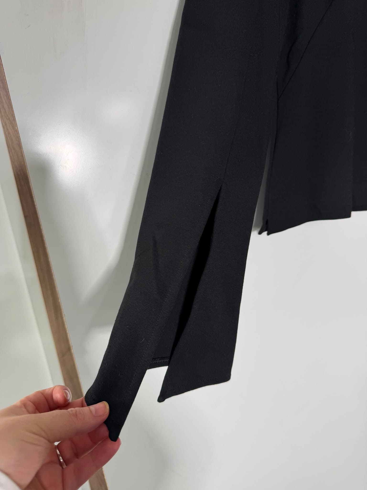 Cue Long Sleeve Asymmetric Hem Blouse Black Size 12 — photo 3 of 6
