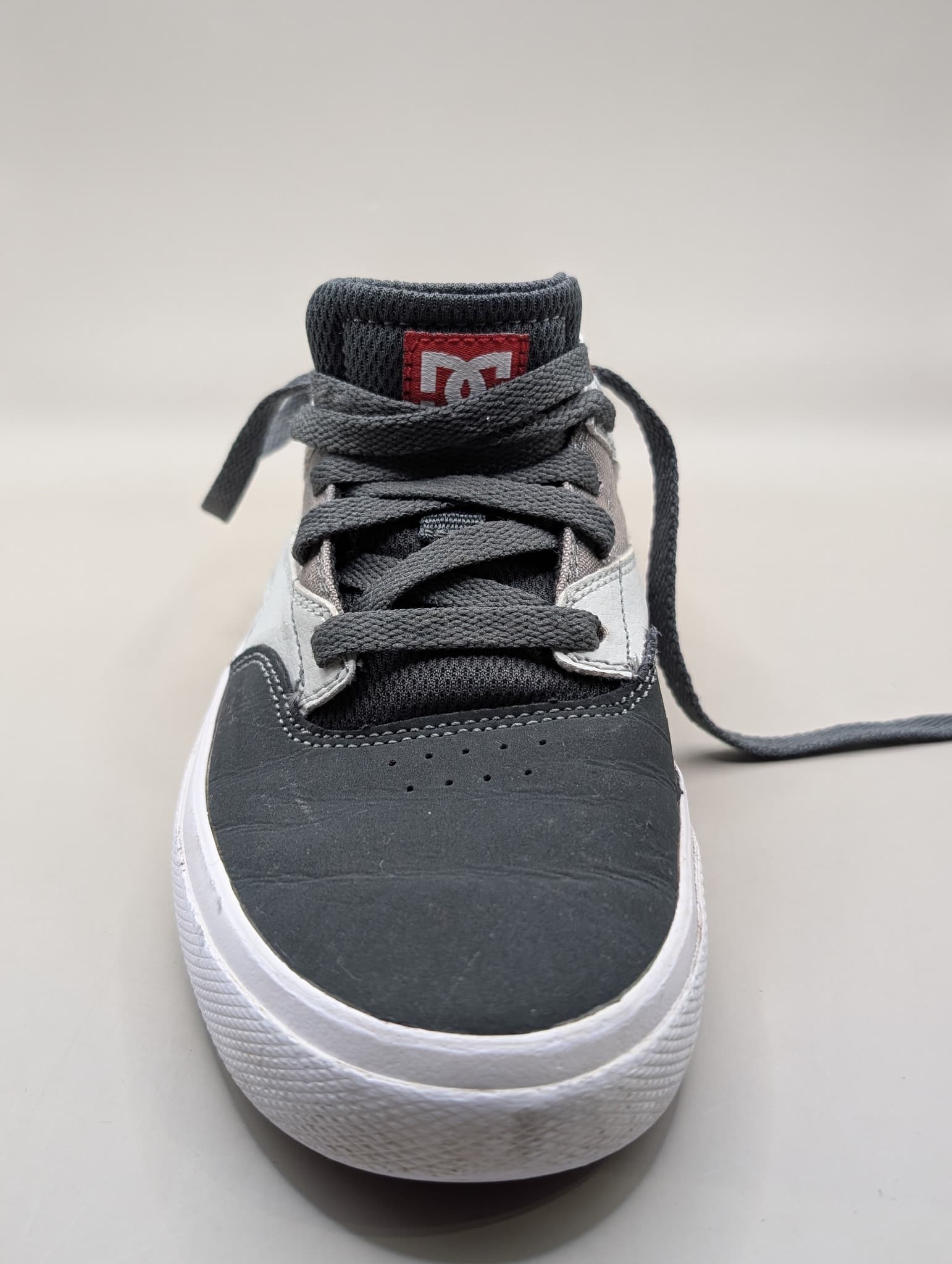 DC Shoes Kalis Vulc Youth Skate Sneakers Grey White US 5 — photo 3 of 6