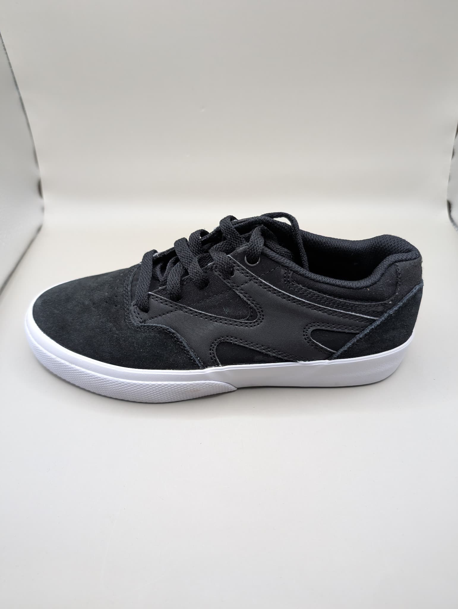 DC Shoes Kalis Vulc Youth Sneakers Black US 5 — photo 4 of 12