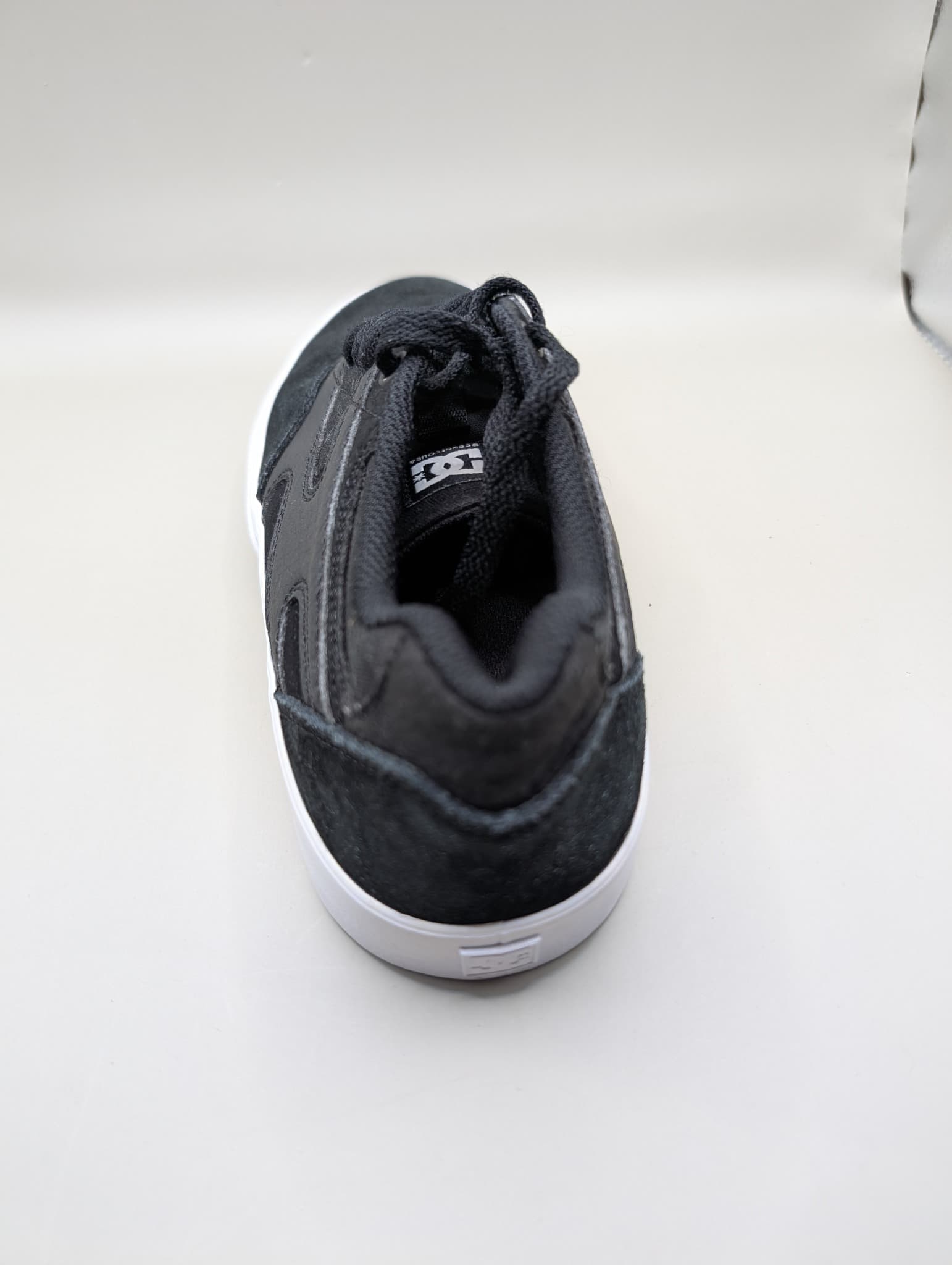 DC Shoes Kalis Vulc Youth Sneakers Black US 5 — photo 5 of 12