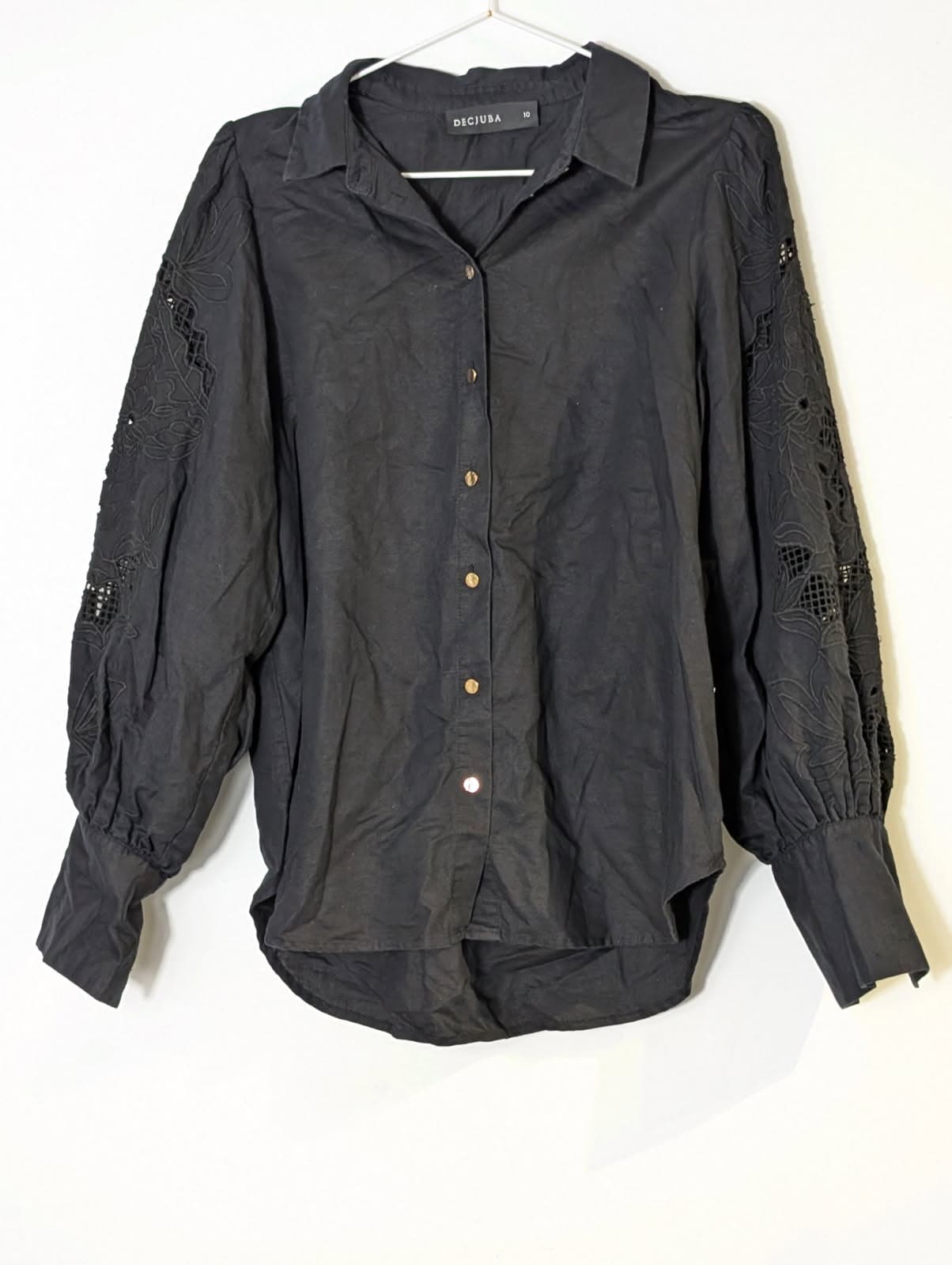 Decjuba Black Linen Blend Shirt With Embroidered Sleeve Detail Size 10 — photo 1 of 10