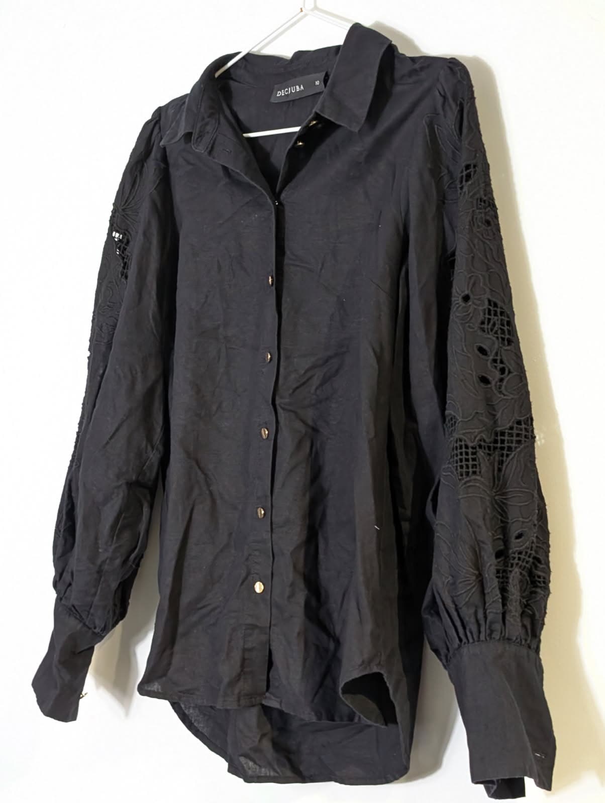 Decjuba Black Linen Blend Shirt With Embroidered Sleeve Detail Size 10 — photo 2 of 10