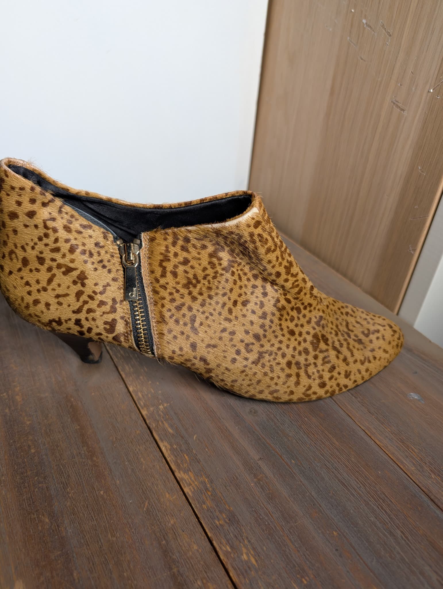 Diana Ferrari Leopard Print Calf Hair Ankle Boots Women's Size 9.5 — photo 4 of 8