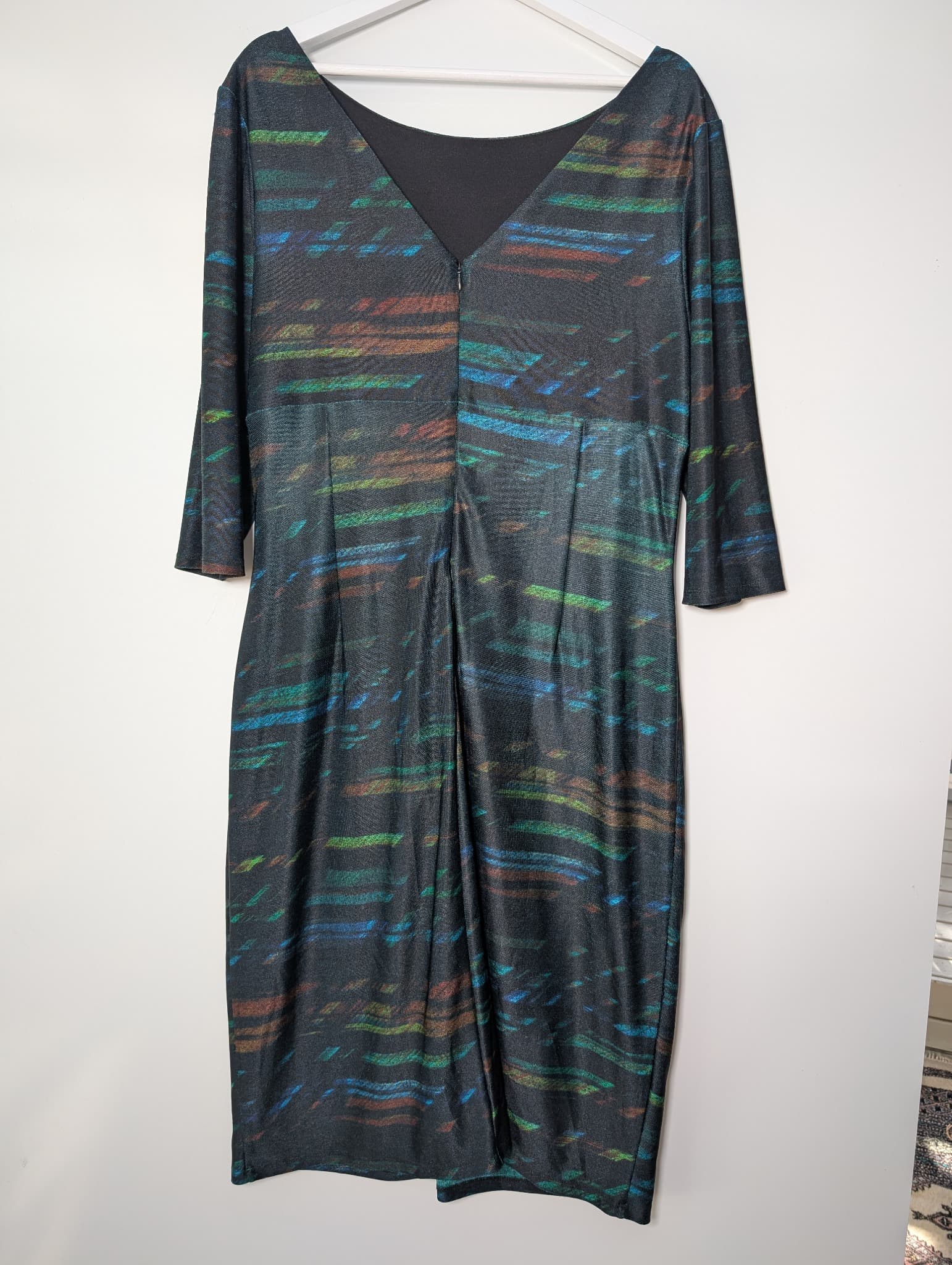 Diana Ferrari Twist-Front Sheath Dress Black Abstract Print XXL — photo 4 of 8