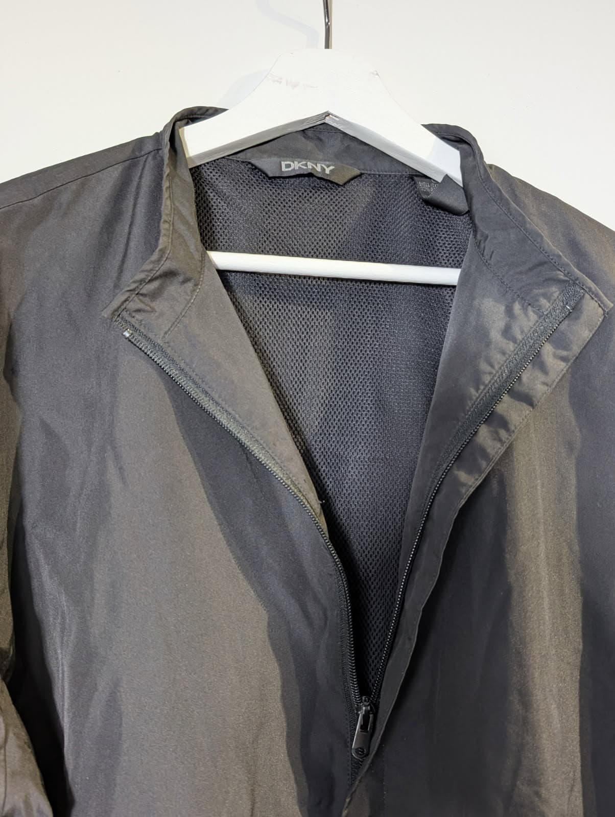 DKNY Women's Lightweight Windbreaker Jacket Black Large — photo 4 of 5