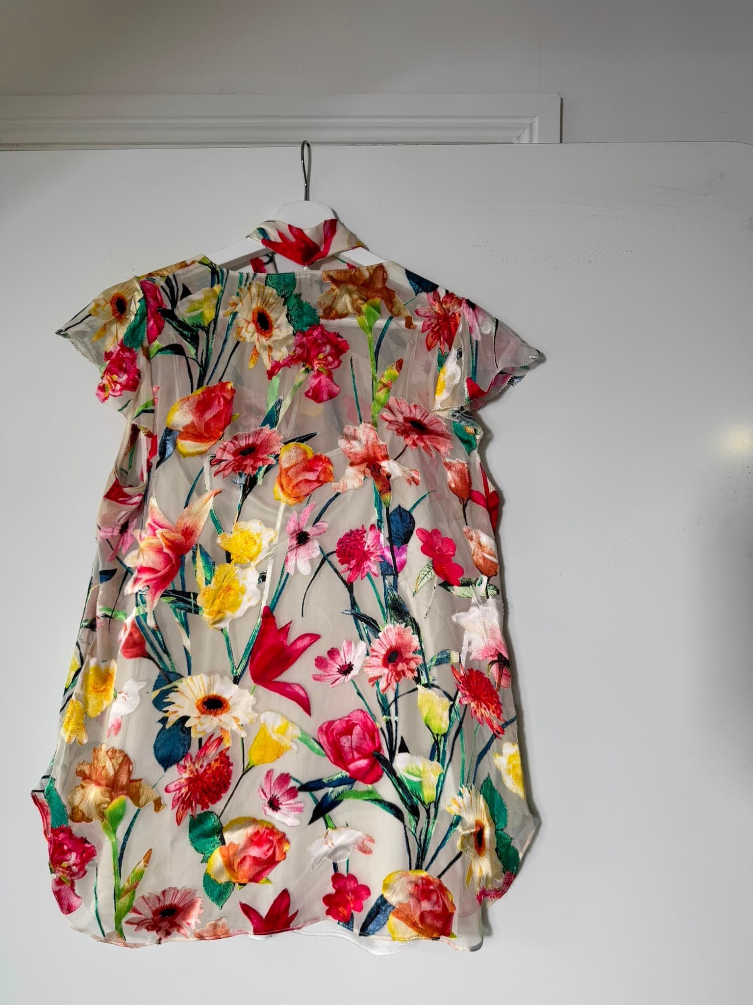 Elie Tahari Floral Burnout Tie Neck Blouse Multicolour — photo 6 of 6