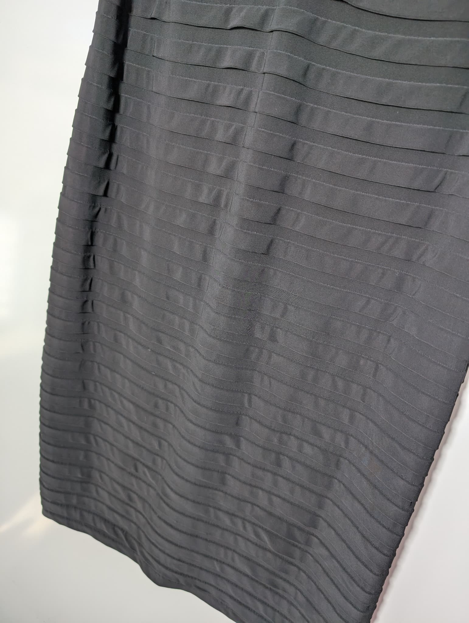 Eve Hunter Tiered V-Neck Sleeveless Sheath Dress Black Size 18 — photo 2 of 7
