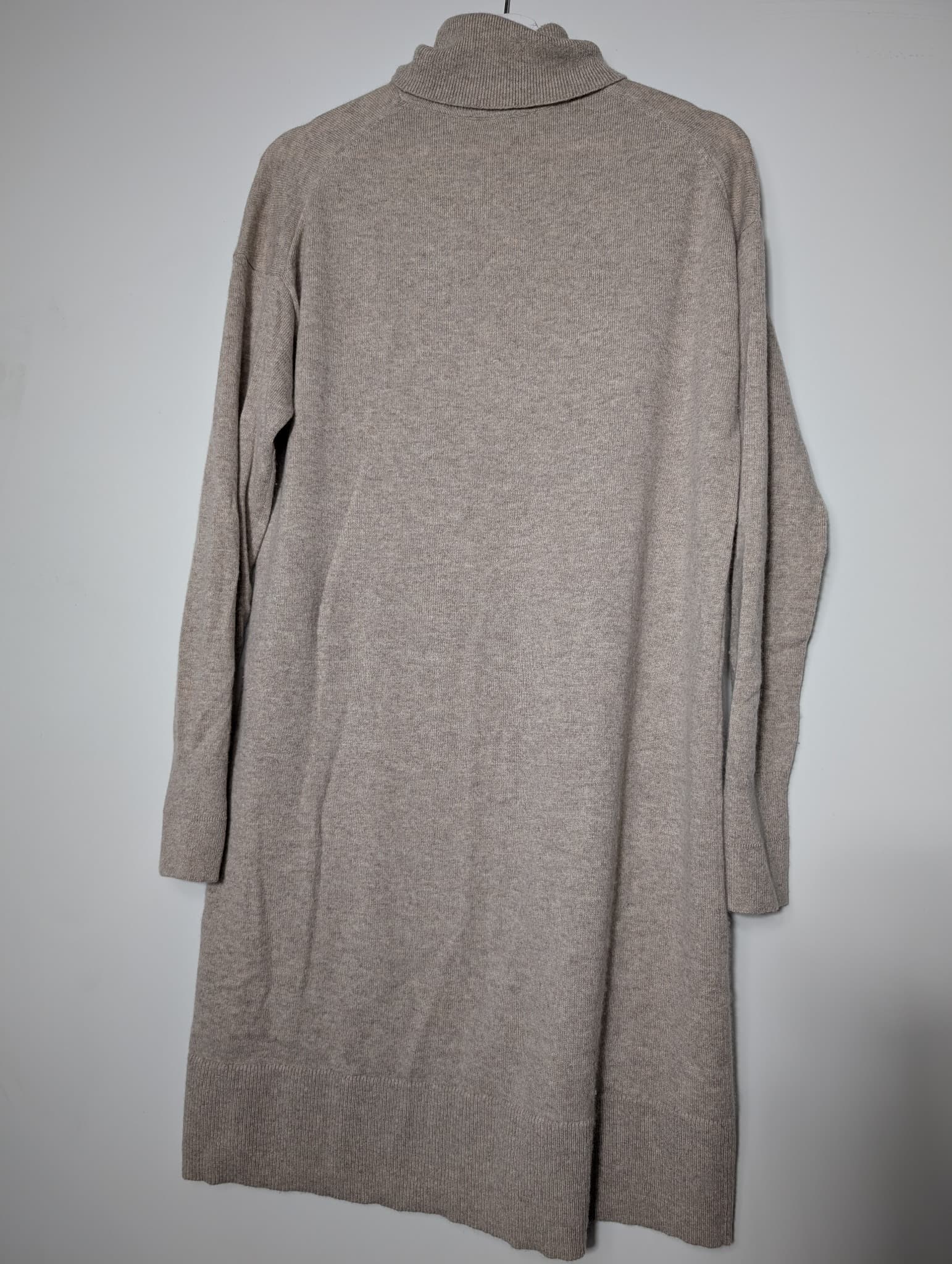 Everlane 100% Cashmere Turtleneck Sweater Dress Beige Size M — photo 4 of 7