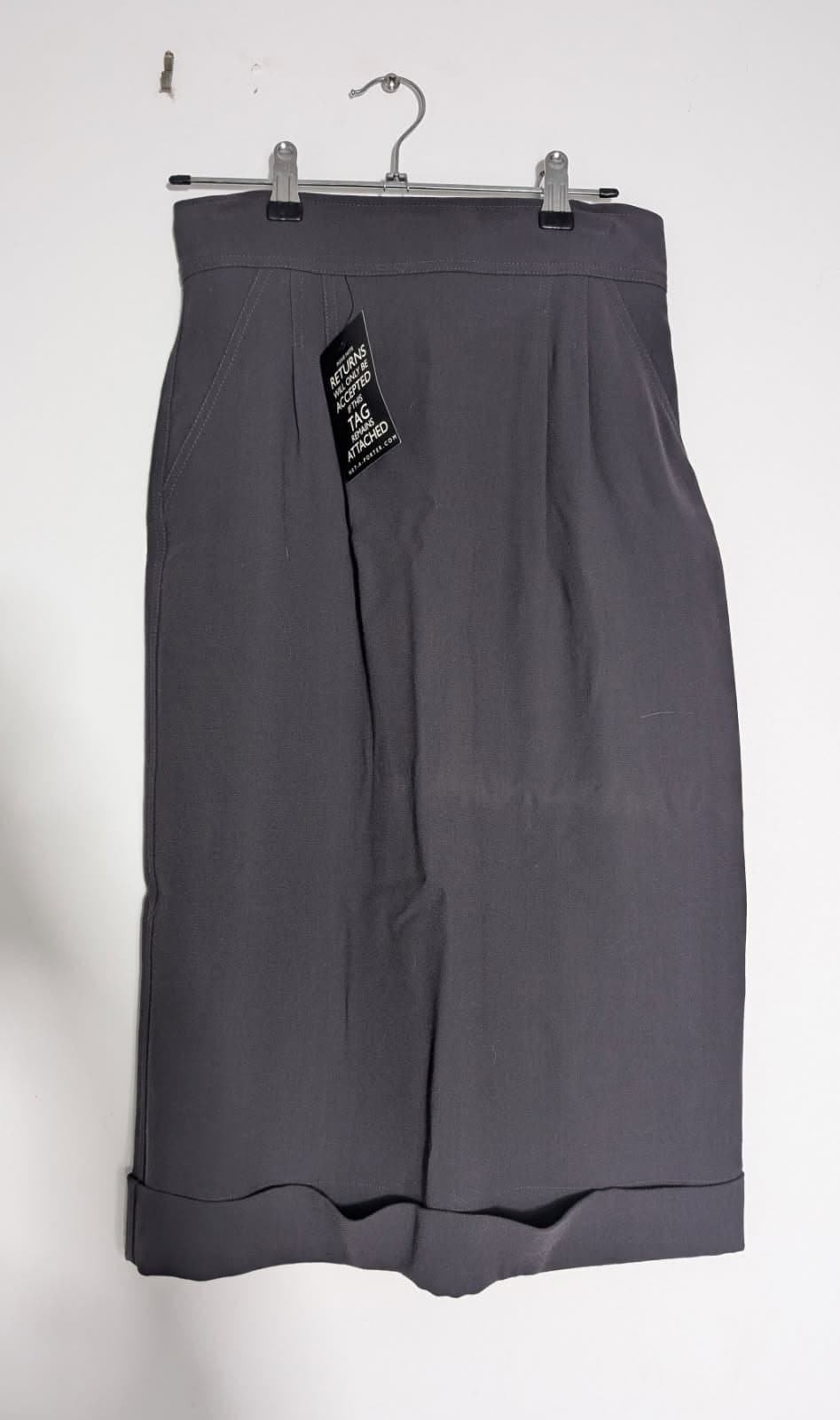 Fendi High-Waisted Midi Skirt - Cuffed Hem Italian Luxury — photo 2 of 8