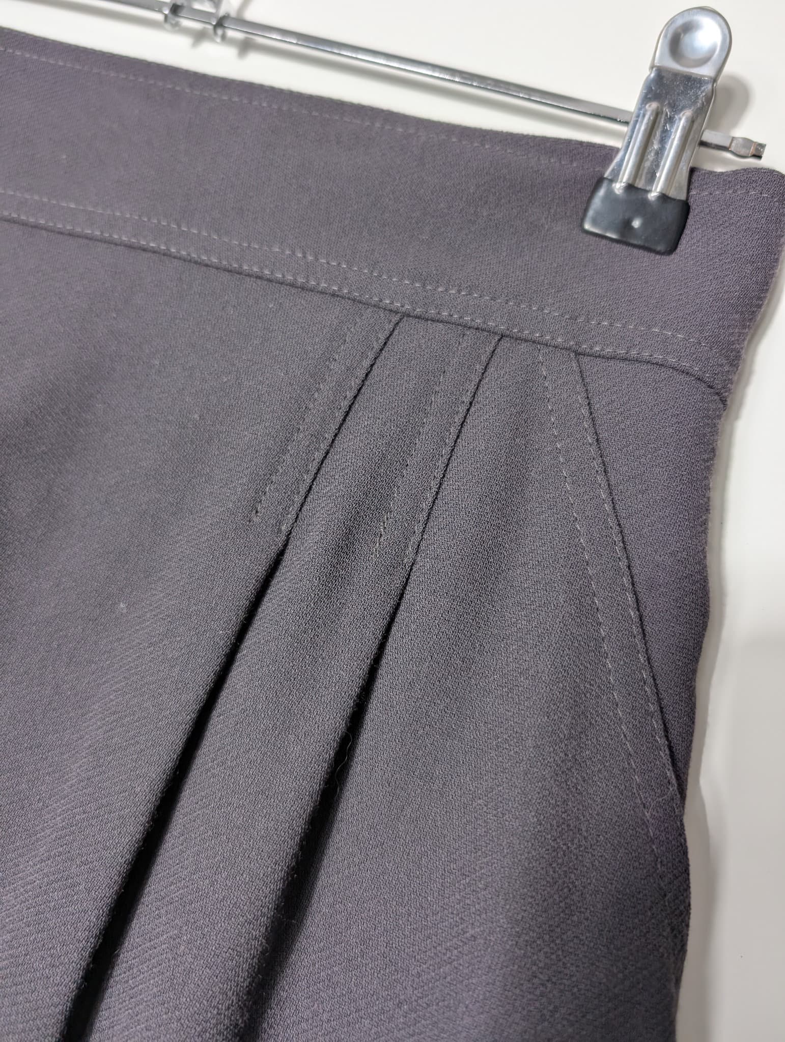 Fendi High-Waisted Midi Skirt Dark Grey Size 40 — photo 2 of 9