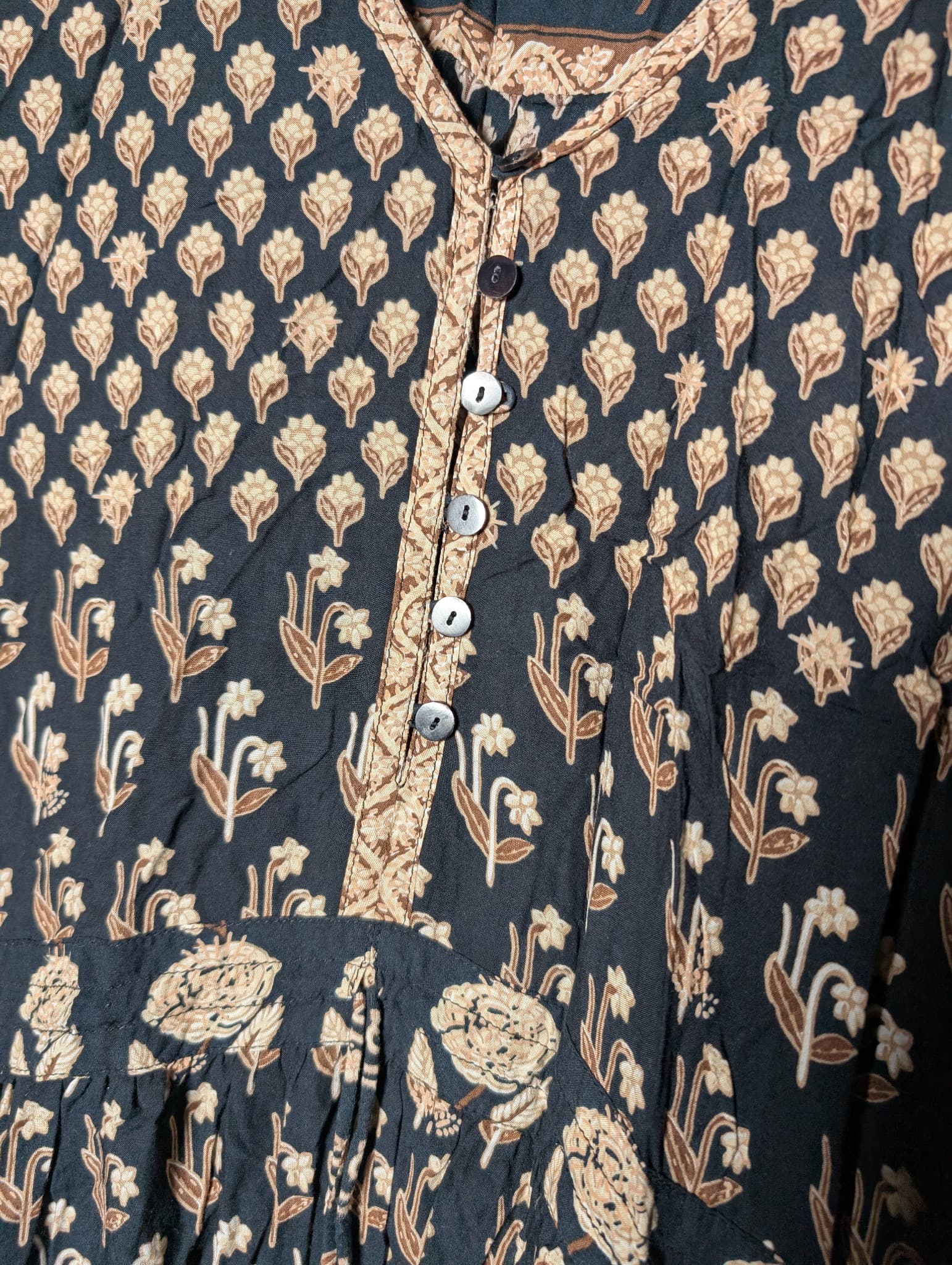Floral Tunic Dress Black and Tan Size L — photo 2 of 6