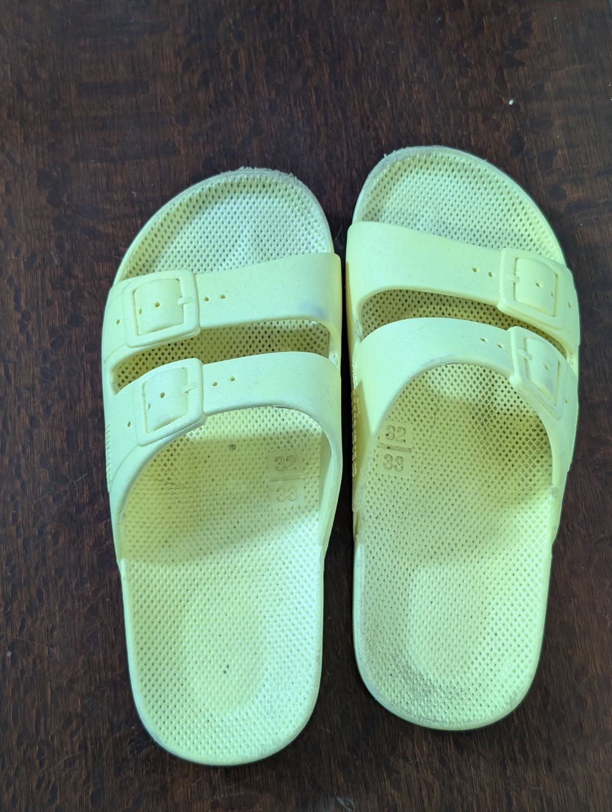 Freedom Moses Double Buckle Slide Sandals Pastel Yellow EU 32/33 — photo 3 of 5