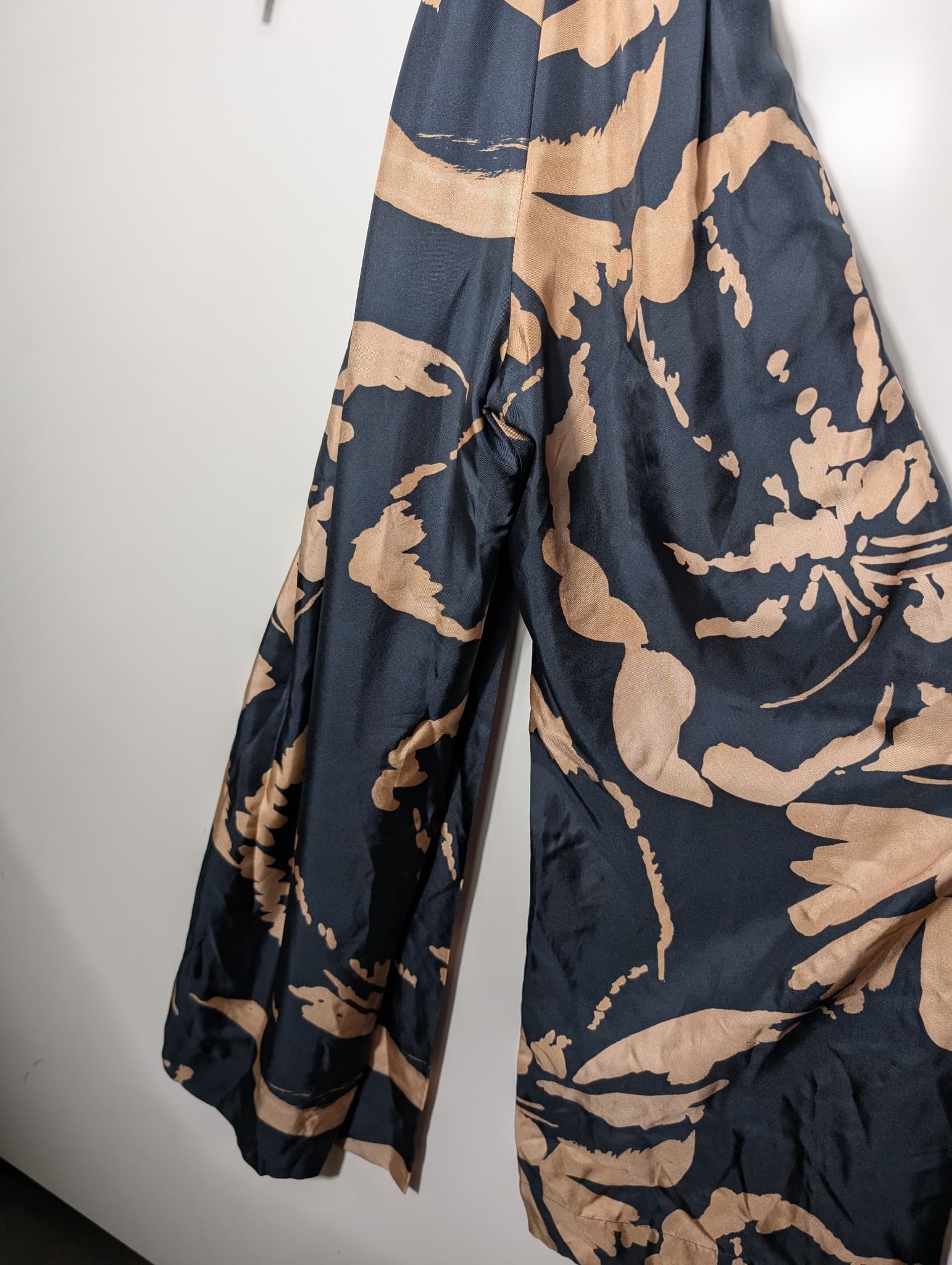Ginger & Smart Abstract Print Jumpsuit Dark Blue and Tan Size 8 — photo 3 of 15