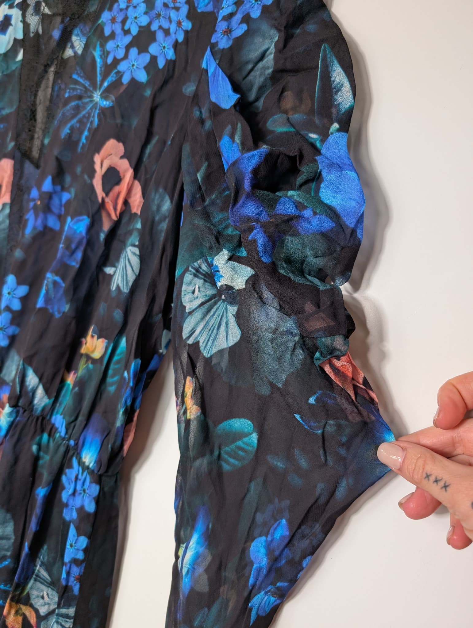 GINGER&SMART Floral Midi Dress Black Blue Pink Size 8 — photo 4 of 9