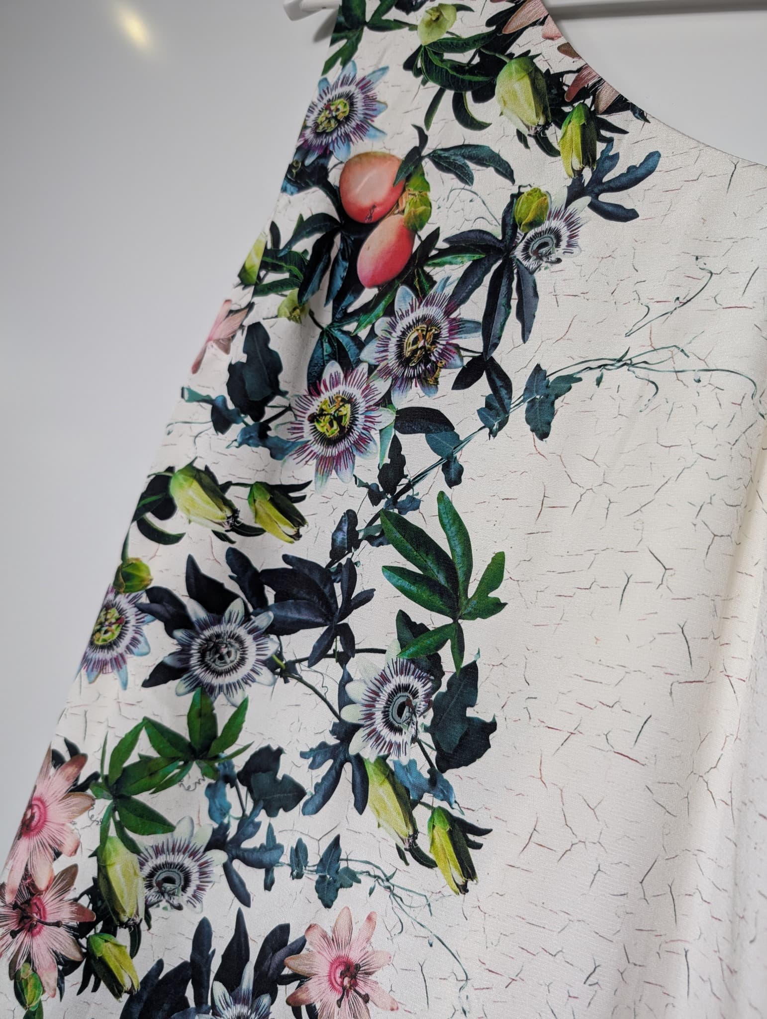 Ginger & smart Floral One-Shoulder Maxi Dress 100% Silk White Size:8 — photo 2 of 8