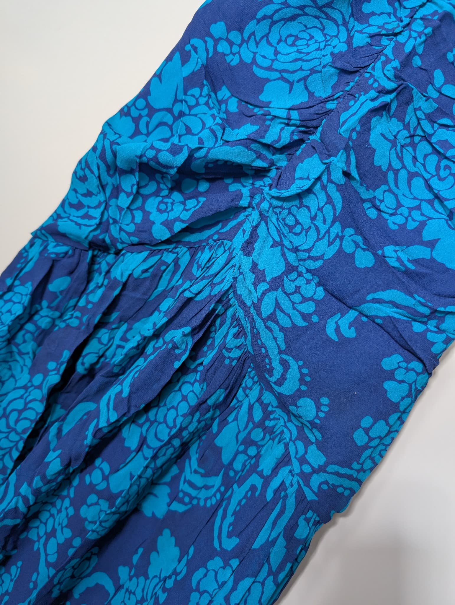 Ginger & Smart Floral Ruched Midi Dress Blue Size 4 — photo 3 of 8