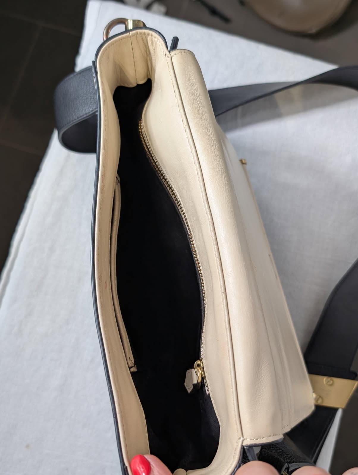 Ginger & Smart Leather Crossbody Bag Black & Cream — photo 2 of 7