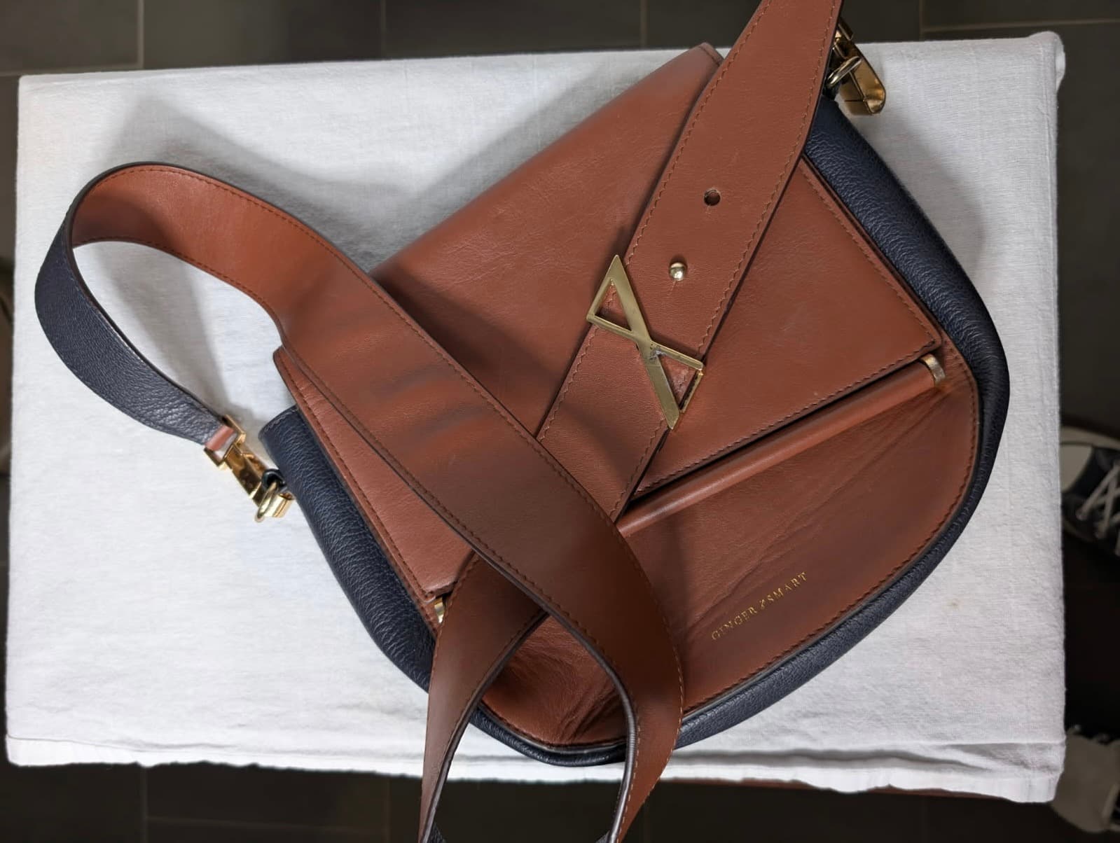 Ginger & Smart Leather Handbag Two-Tone Brown and Black — photo 4 of 7