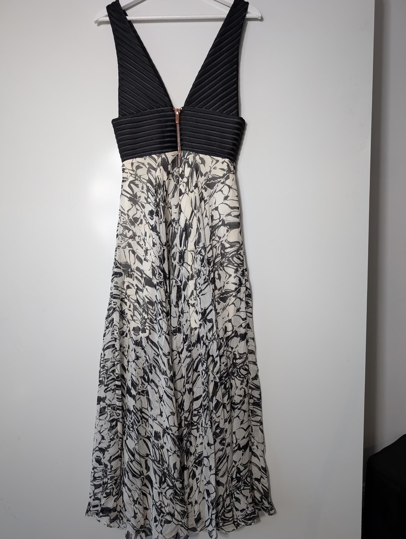 GINGER & SMART Maxi Dress Abstract Print Pleated Bodice — photo 4 of 7