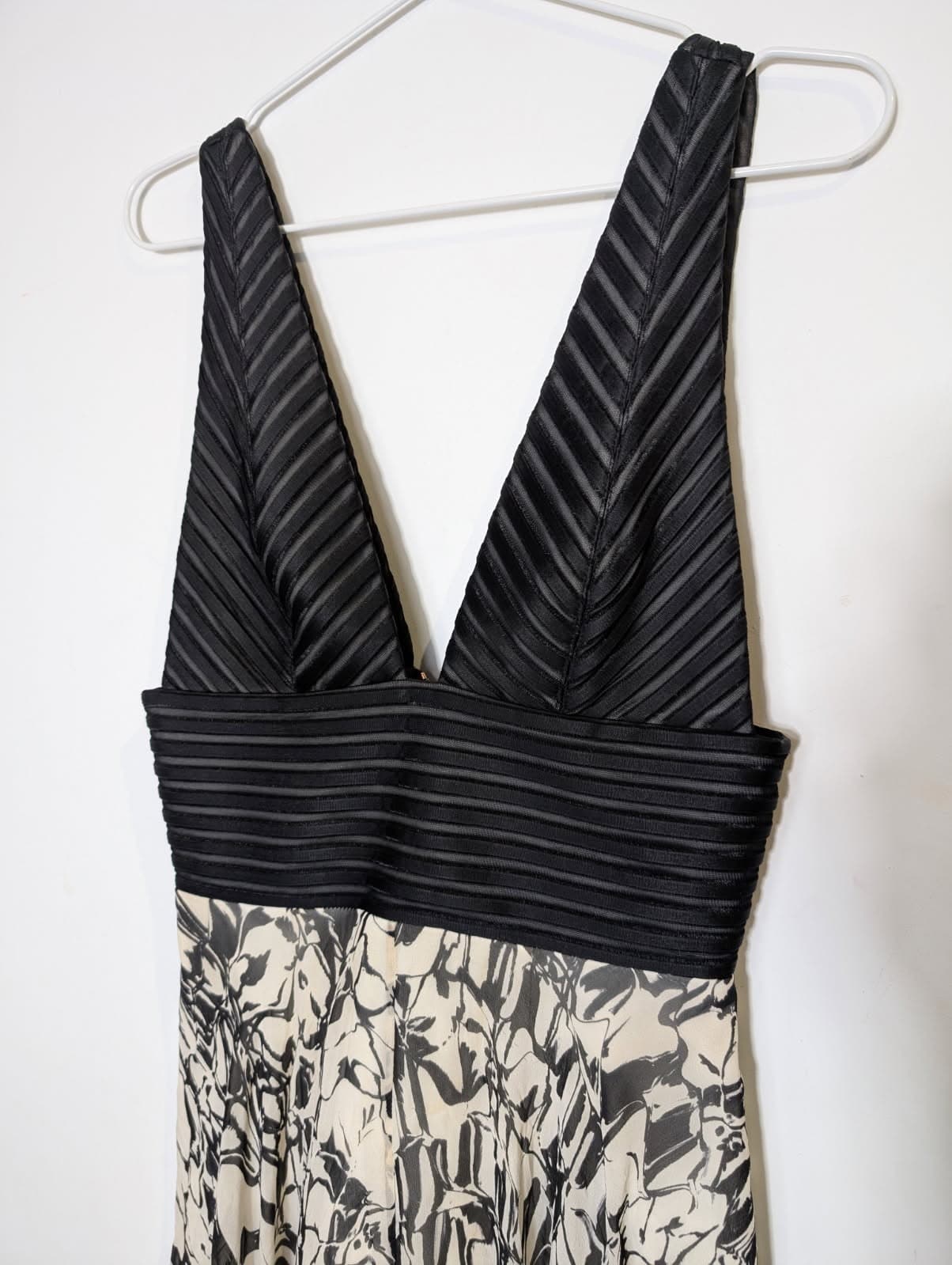 Ginger & Smart Maxi Dress - Black & White Printed Sample Piece — photo 7 of 8