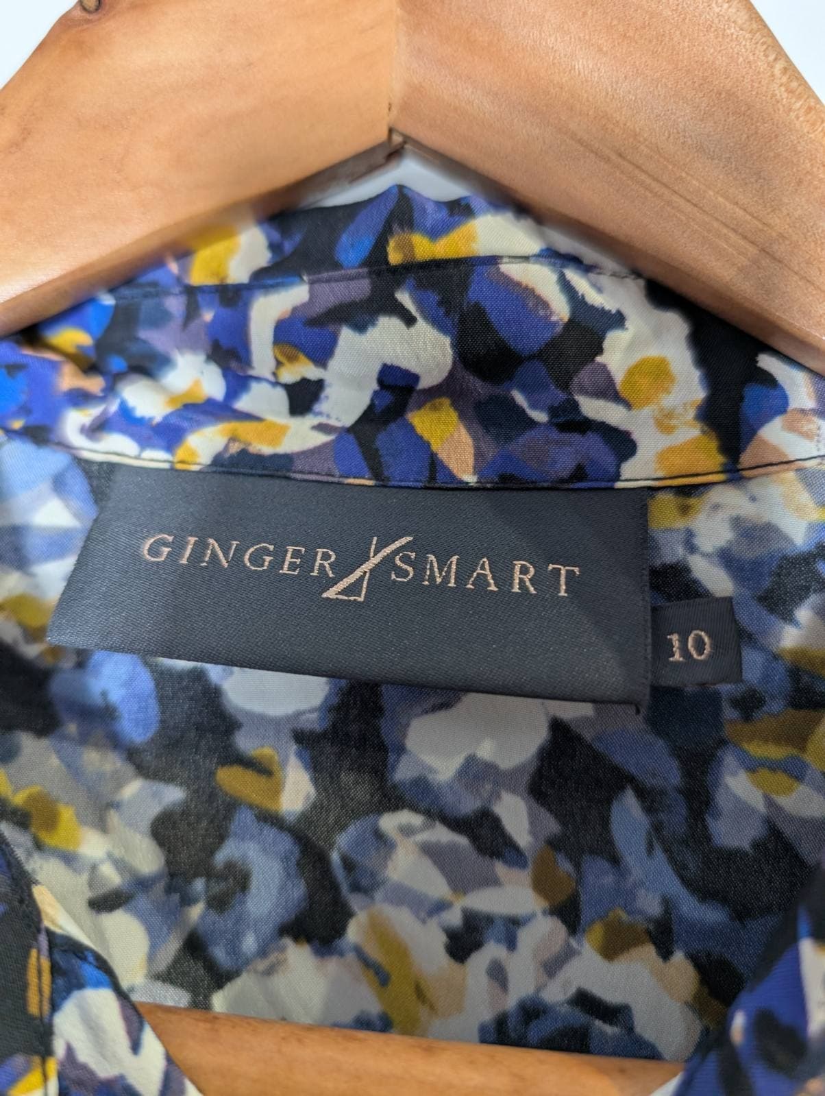 Ginger & Smart Women's Floral Silk Blend Button-Down Blouse - Size 10 — photo 6 of 8