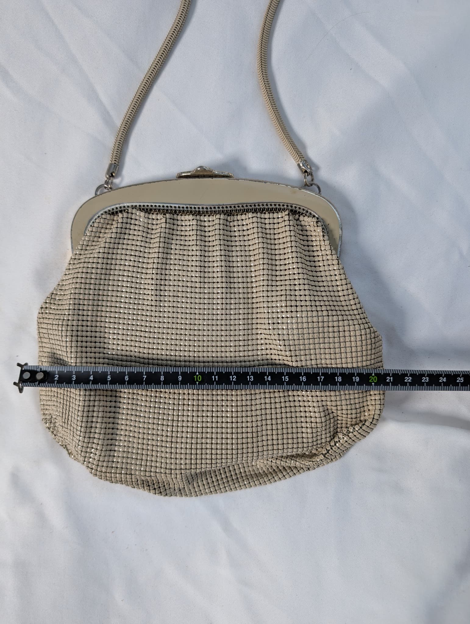 Glomesh Vintage Mesh Clutch Handbag Cream — photo 8 of 9
