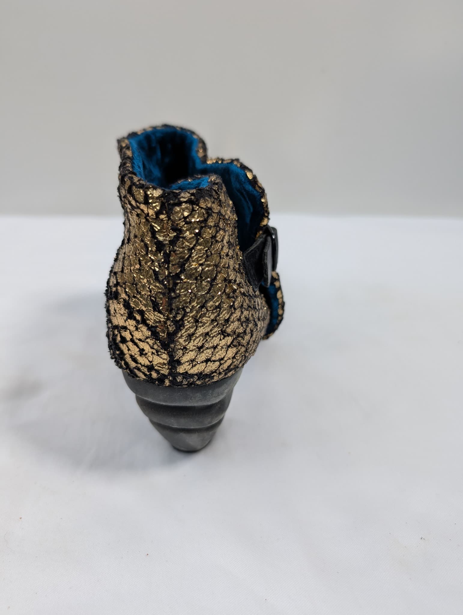 Gold Metallic Textured Leather Ankle Boots Size 39 — photo 3 of 8